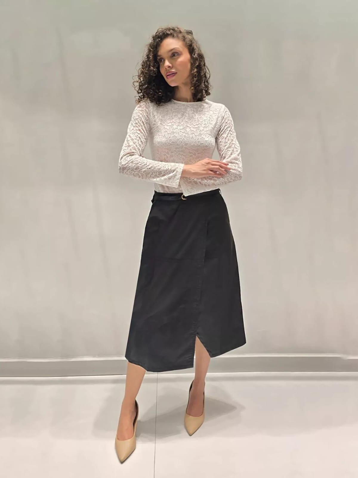 SAIA ASPECTO COURO LS183