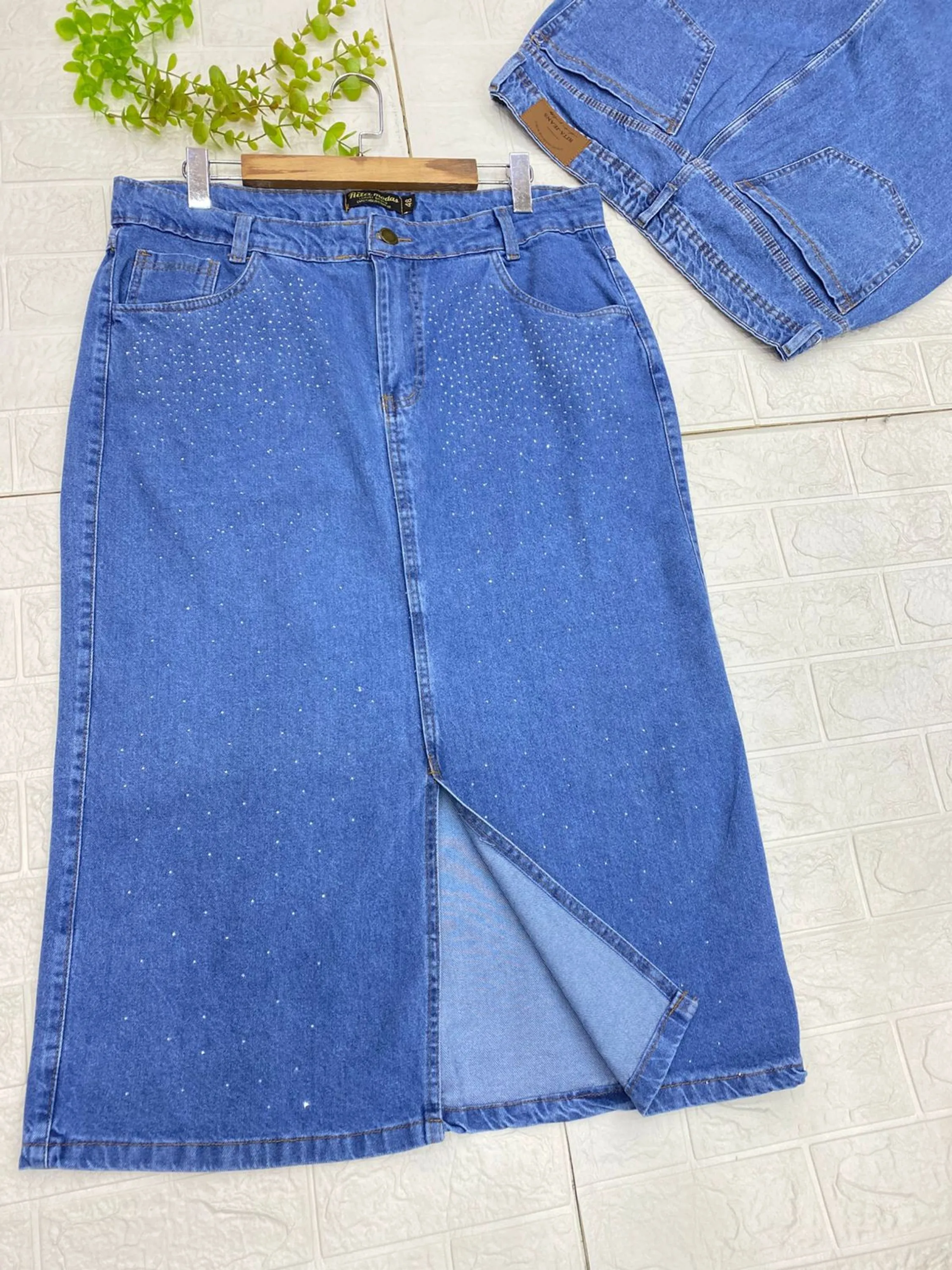 Saia jeans plus size com brilho