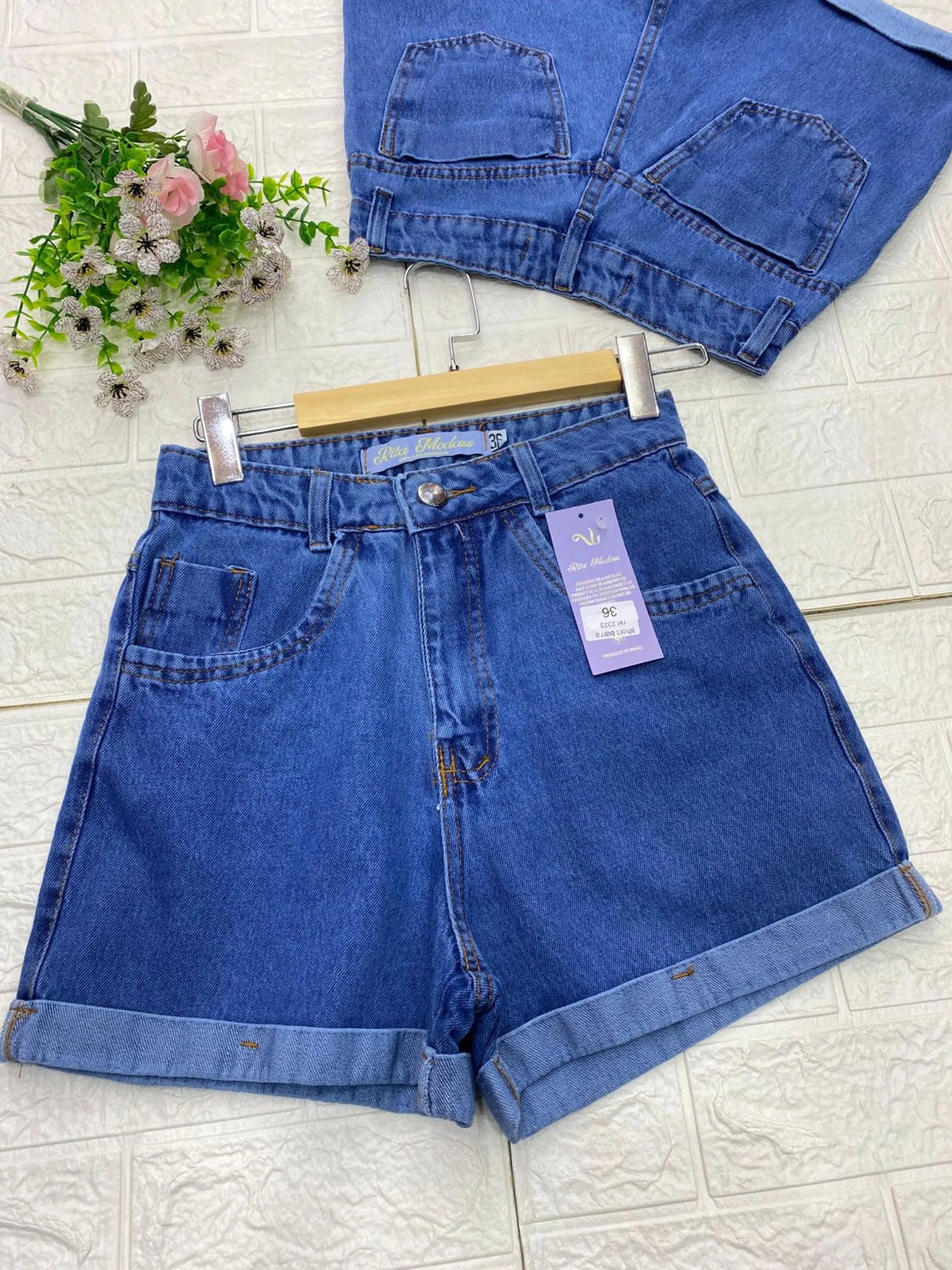 Shorts Jeans femenino barra dobrado