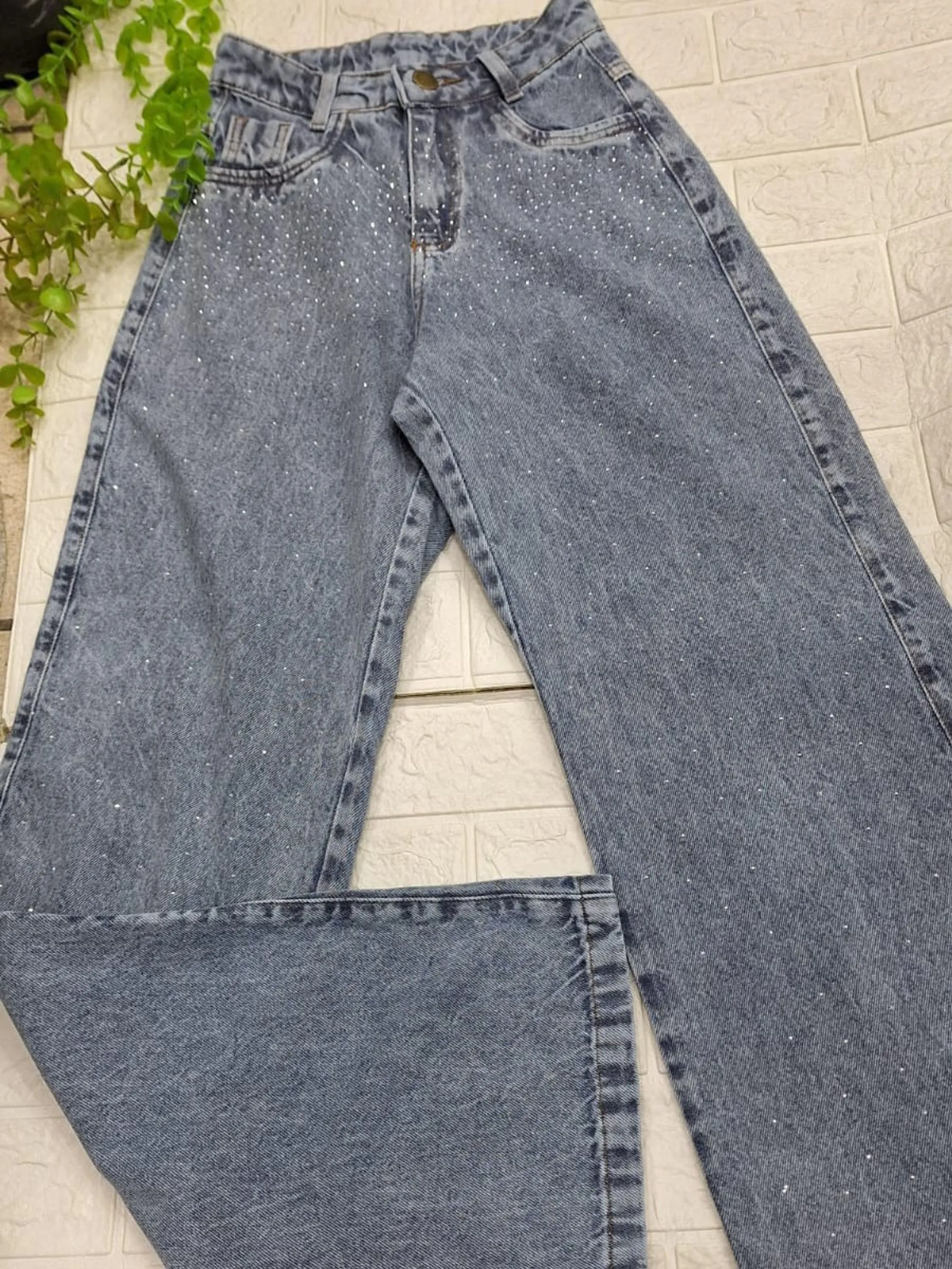 Calça jeans wedLeg brilho marmorizado medio