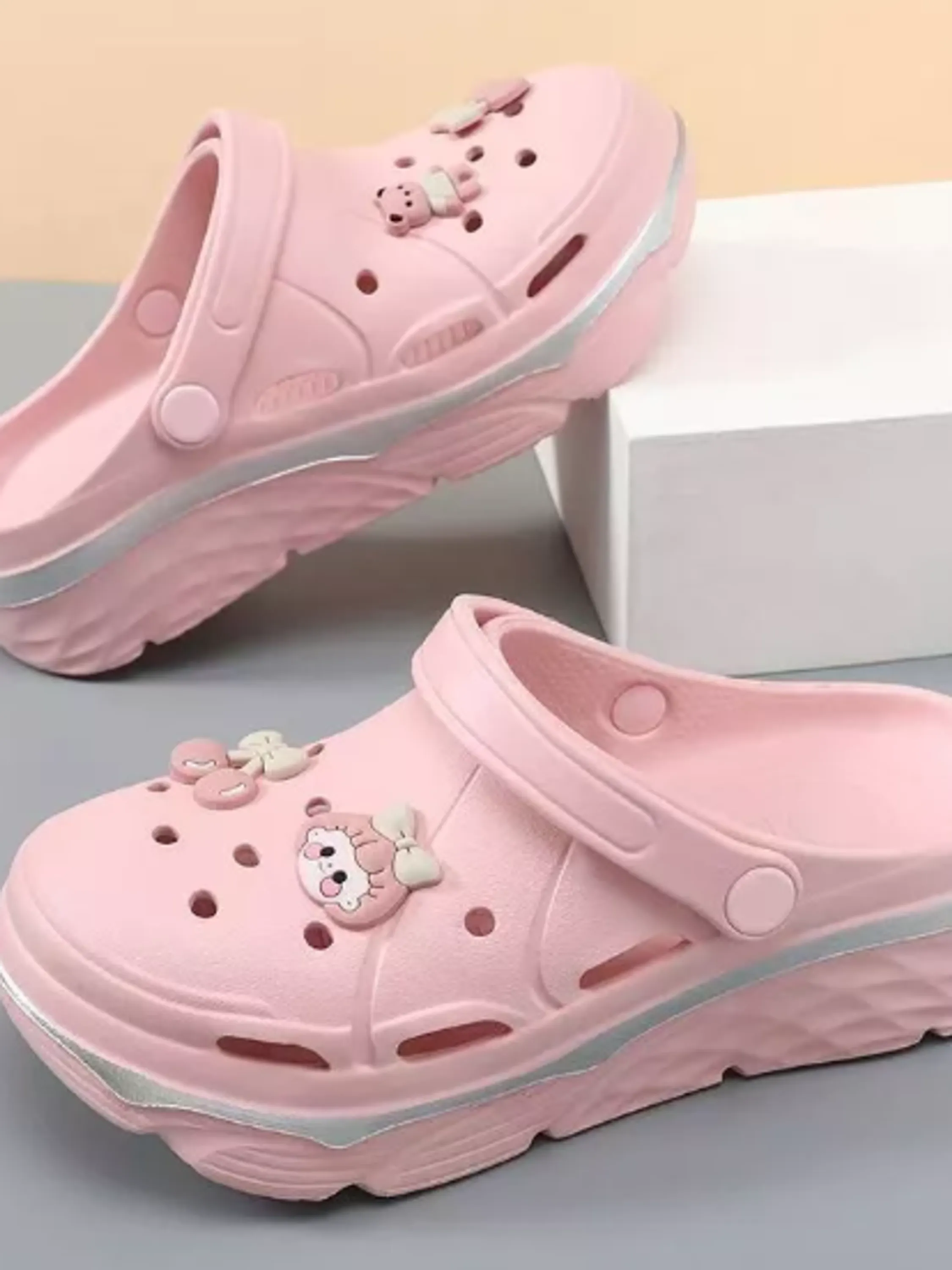 Chinelo Babuche Uso dia dia Confortavel Leve Com Pingentes
