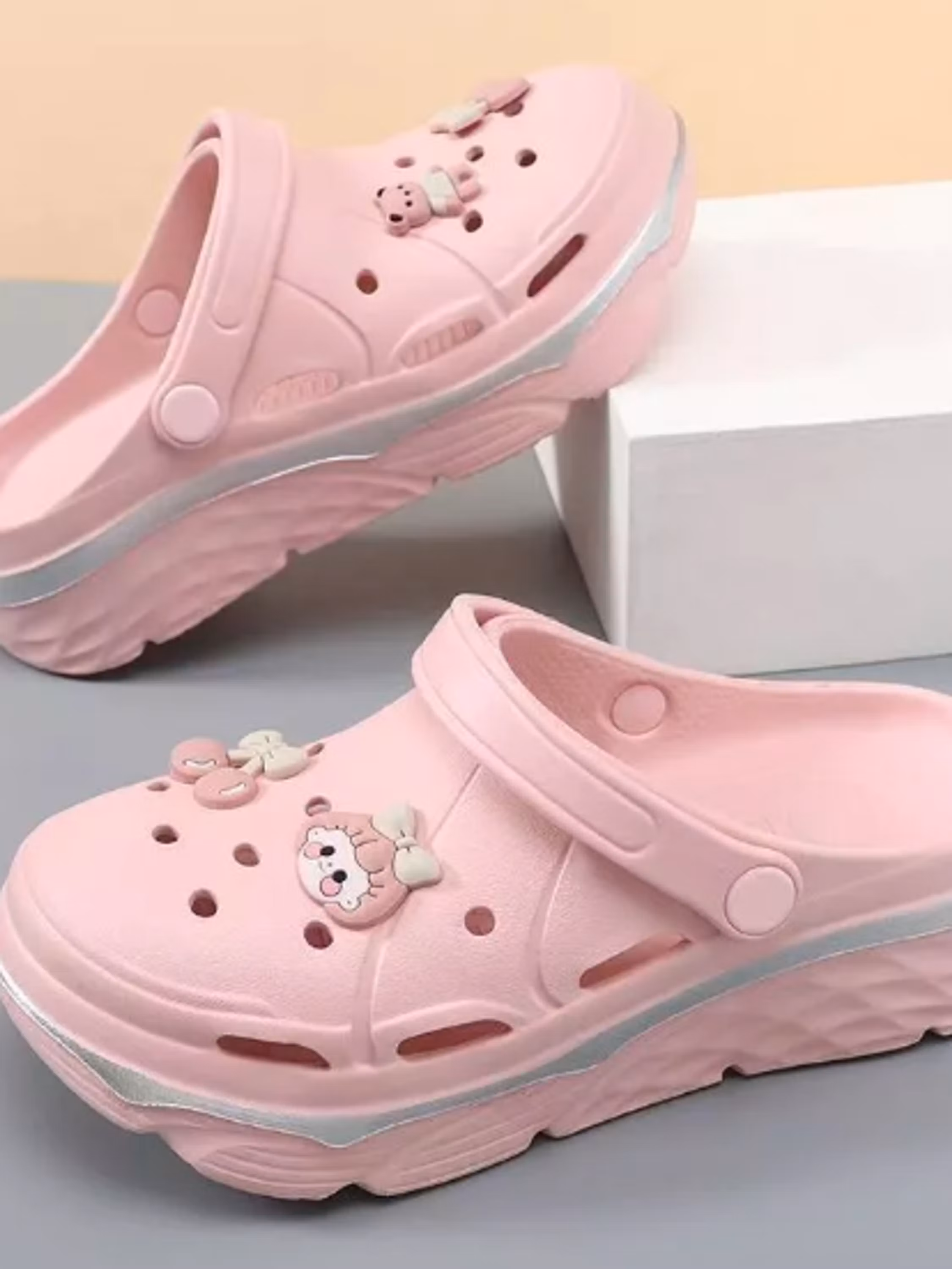 Chinelo Babuche Uso dia dia Confortavel Leve Com Pingentes