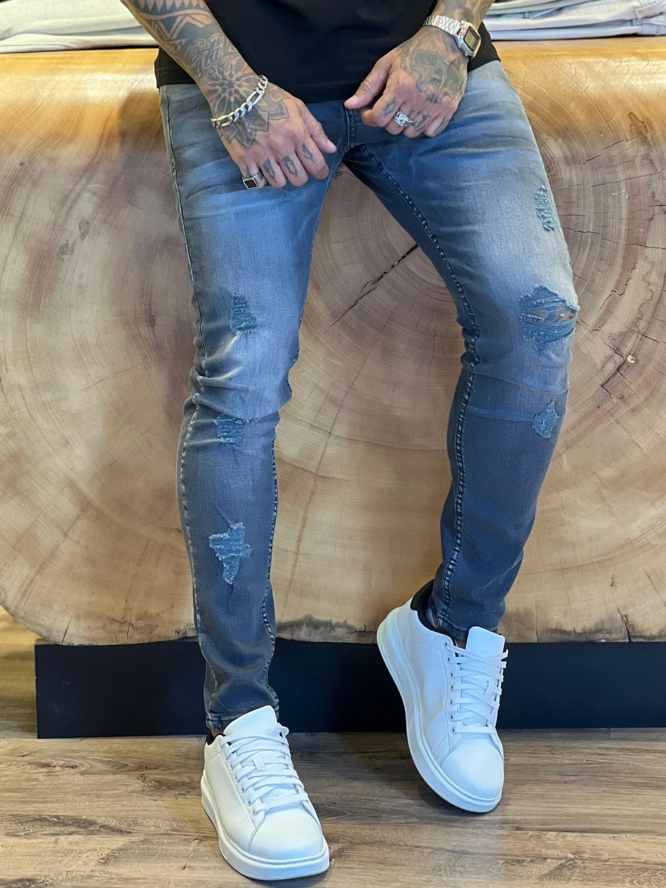 Calça Jeans Premium ,CityDenim diferenciada,destroyer alguns detalhes na peça, modelagem super skinny disponível ,  ,Jeans Premium de alta qualidade,nos tamanhos do 38 ao 48