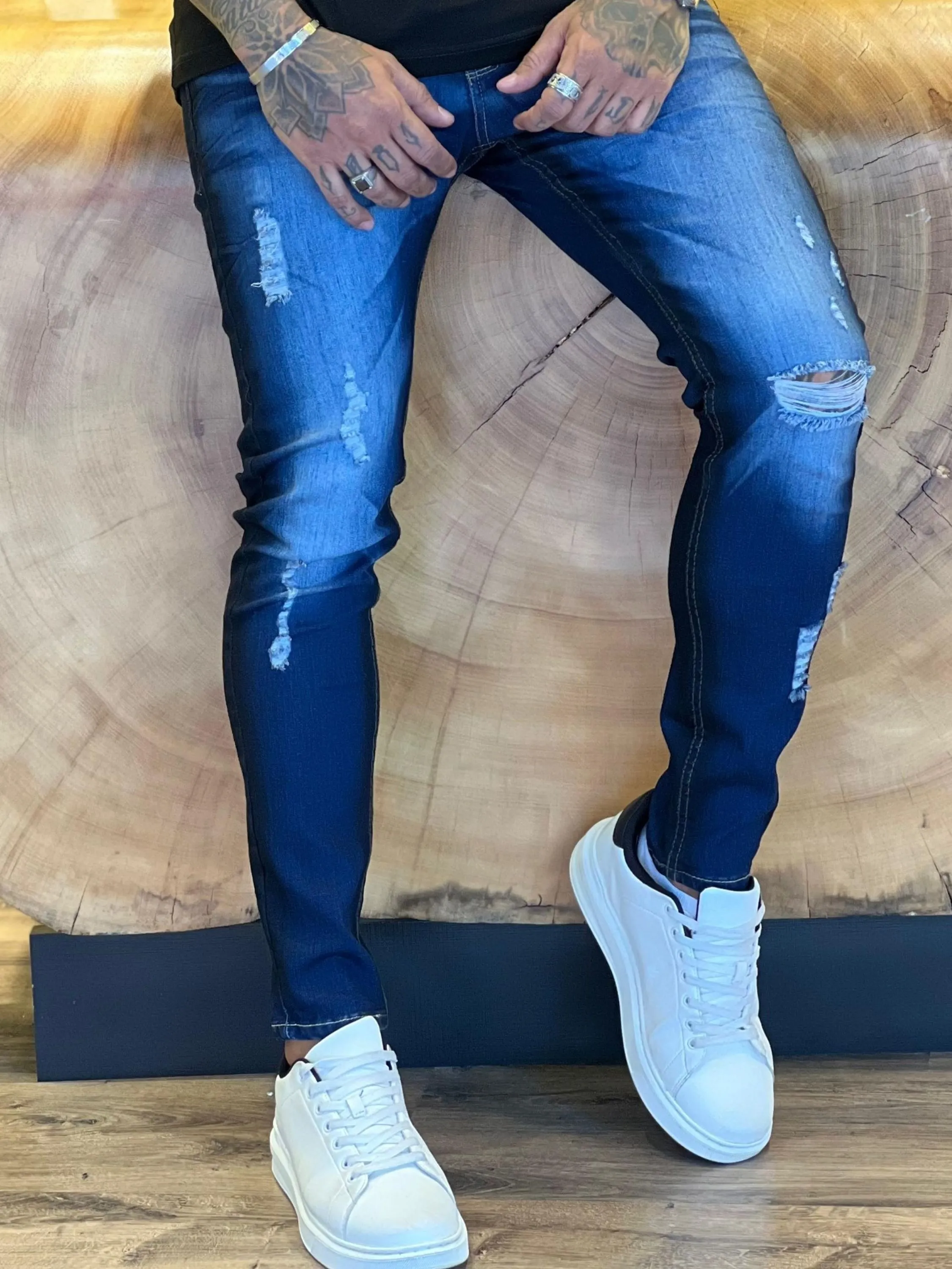 Calça Jeans CityDenim86 diferenciado,destroyer alguns detalhes na peça, modelagem super skinny disponível , diferenciada ,Jeans Premium de alta qualidade,nos tamanhos do 38 ao 48