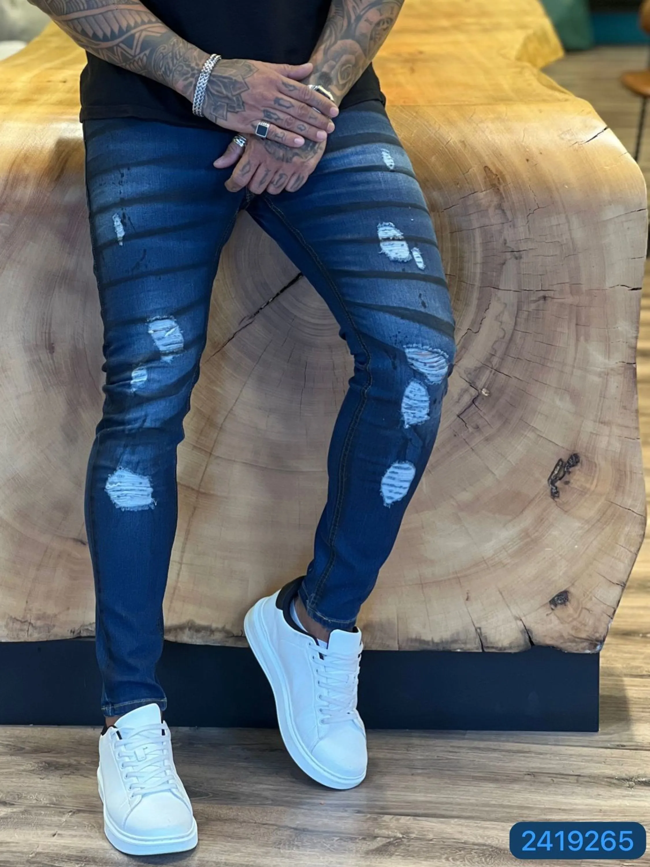 Calça Jeans Premium ,CityDenim diferenciada,destroyer alguns detalhes na peça, modelagem super skinny disponível ,  ,Jeans Premium de alta qualidade,nos tamanhos do 38 ao 48