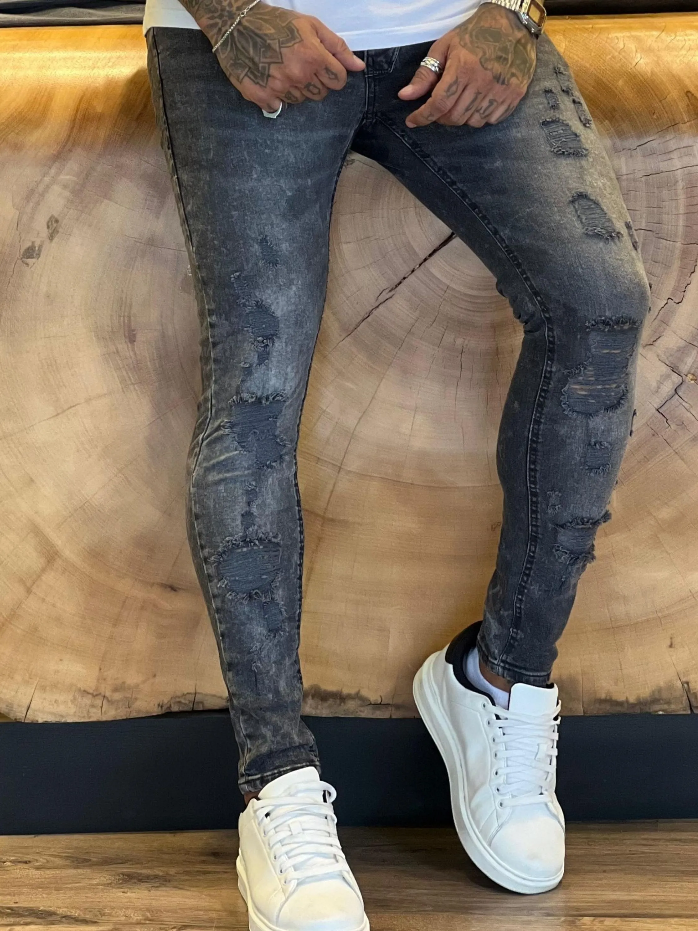 Calça Jeans Premium ,CityDenim diferenciada,destroyer alguns detalhes na peça, modelagem super skinny disponível ,  ,Jeans Premium de alta qualidade,nos tamanhos do 38 ao 48