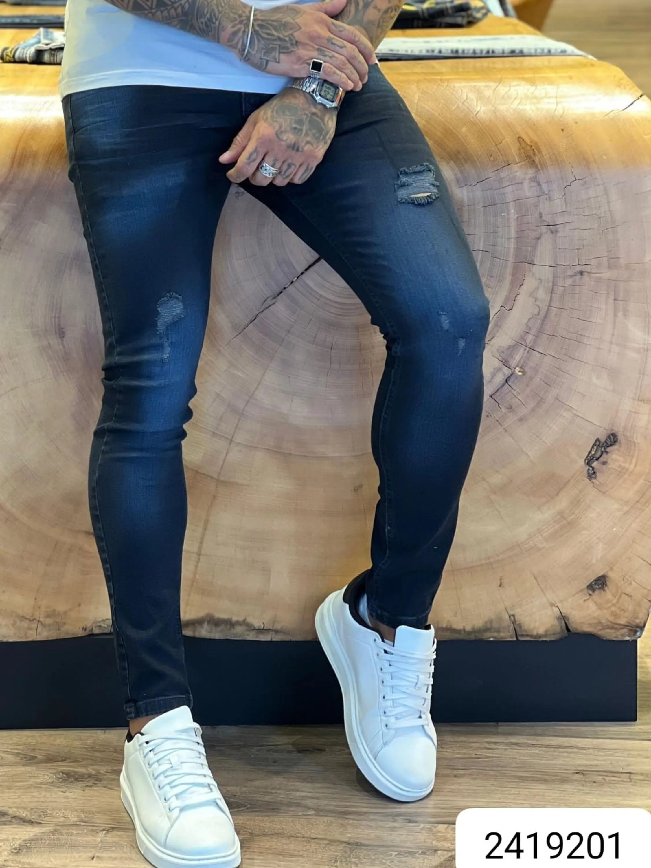 Calça Jeans Premium ,CityDenim diferenciada,destroyer alguns detalhes na peça, modelagem super skinny disponível ,  ,Jeans Premium de alta qualidade,nos tamanhos do 38 ao 48