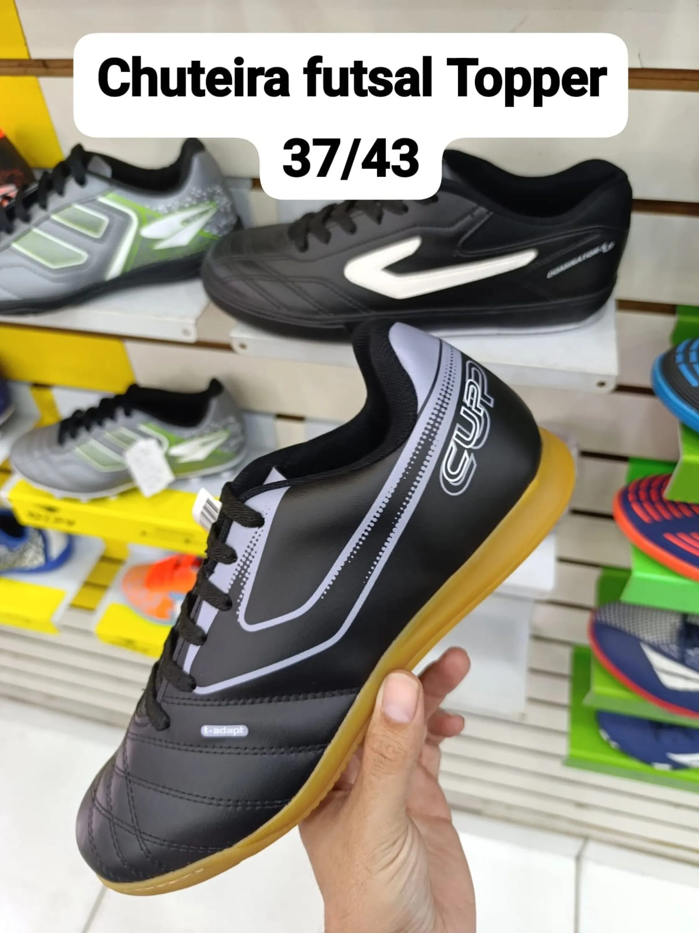 chuteira society masculina, Topper.