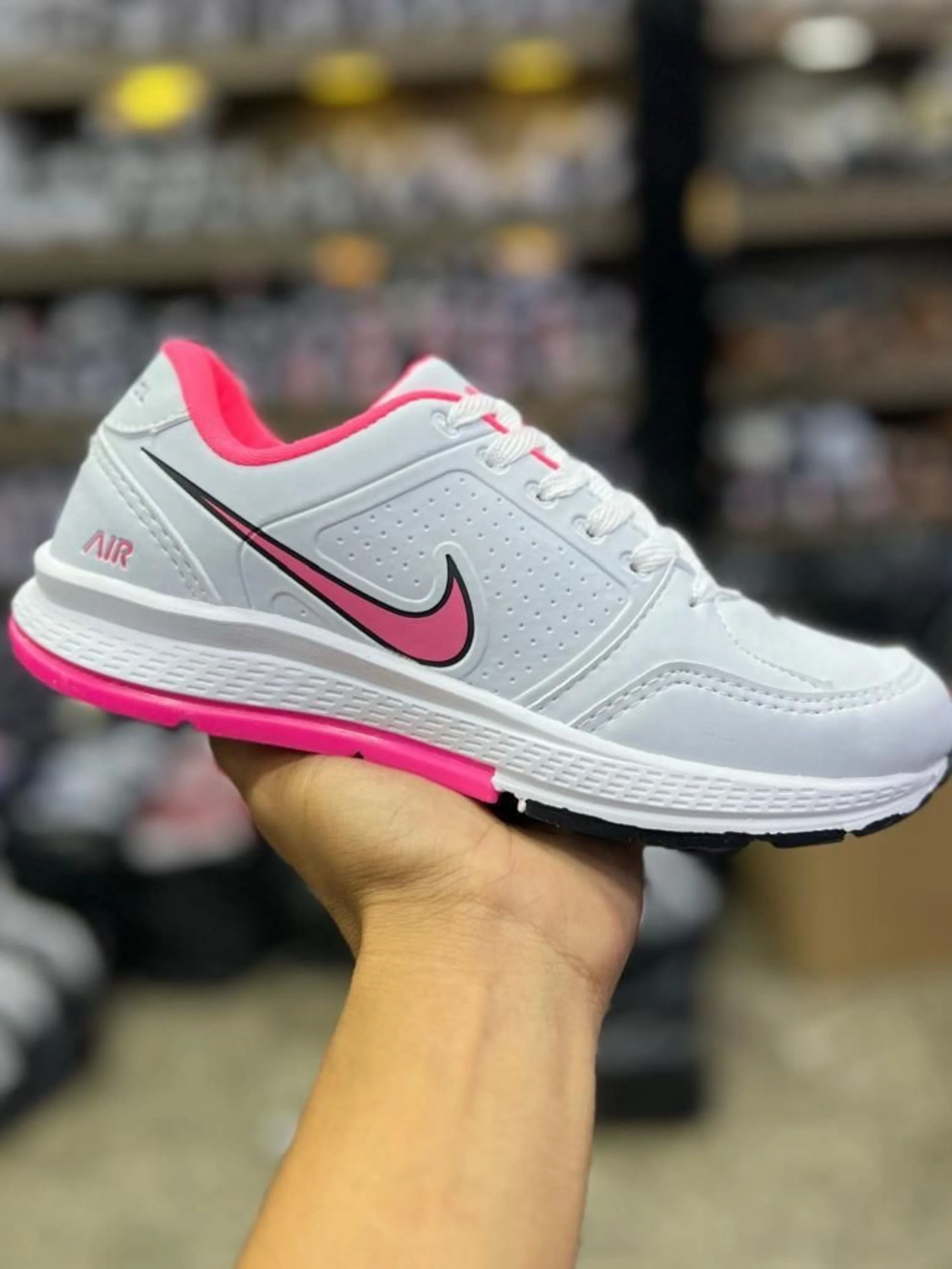 TENIS NIKE TOUKOL ESPORTIVO