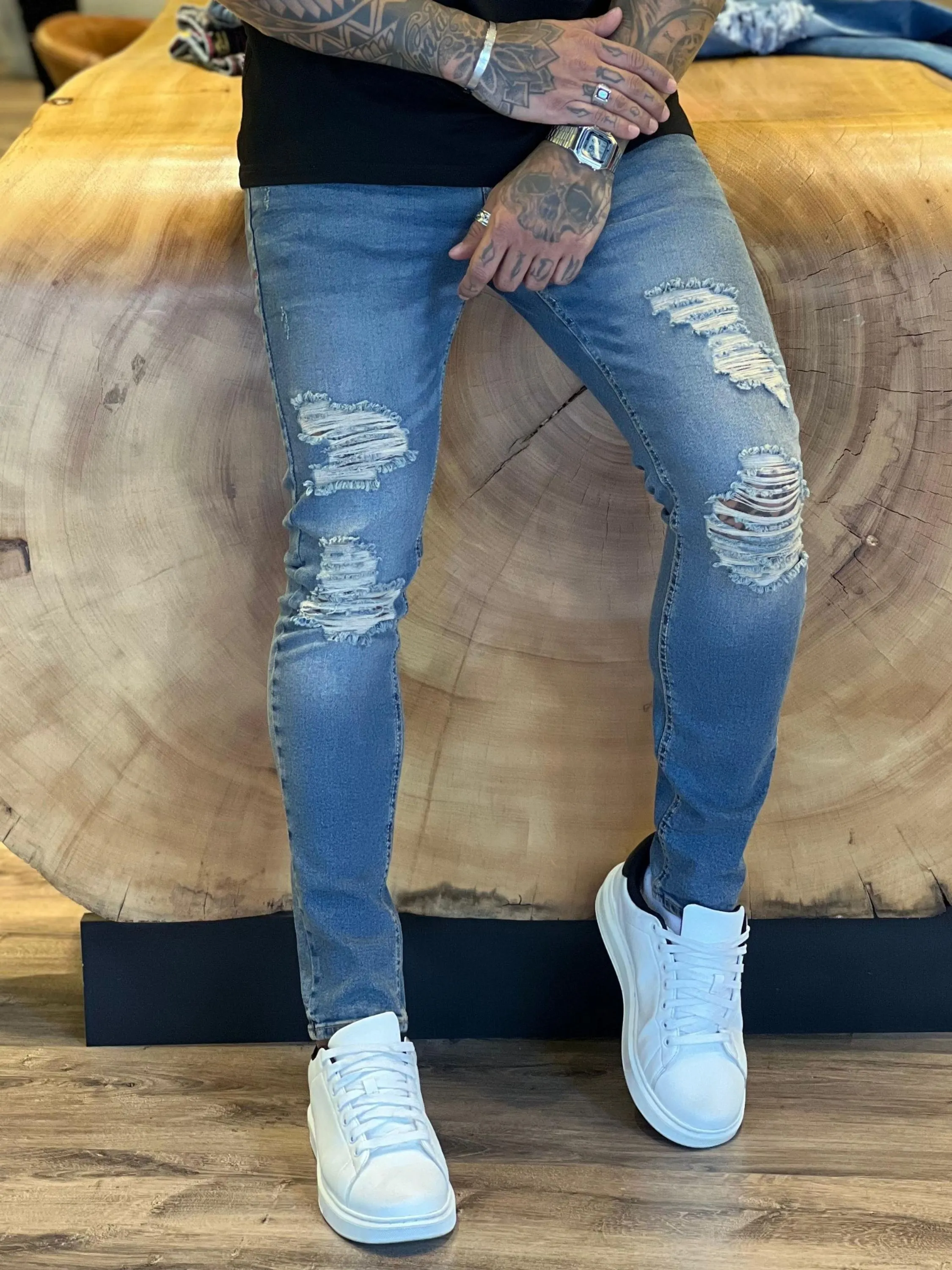 Calça Jeans Premium ,CityDenim diferenciada,destroyer alguns detalhes na peça, modelagem super skinny disponível ,  ,Jeans Premium de alta qualidade,nos tamanhos do 38 ao 48