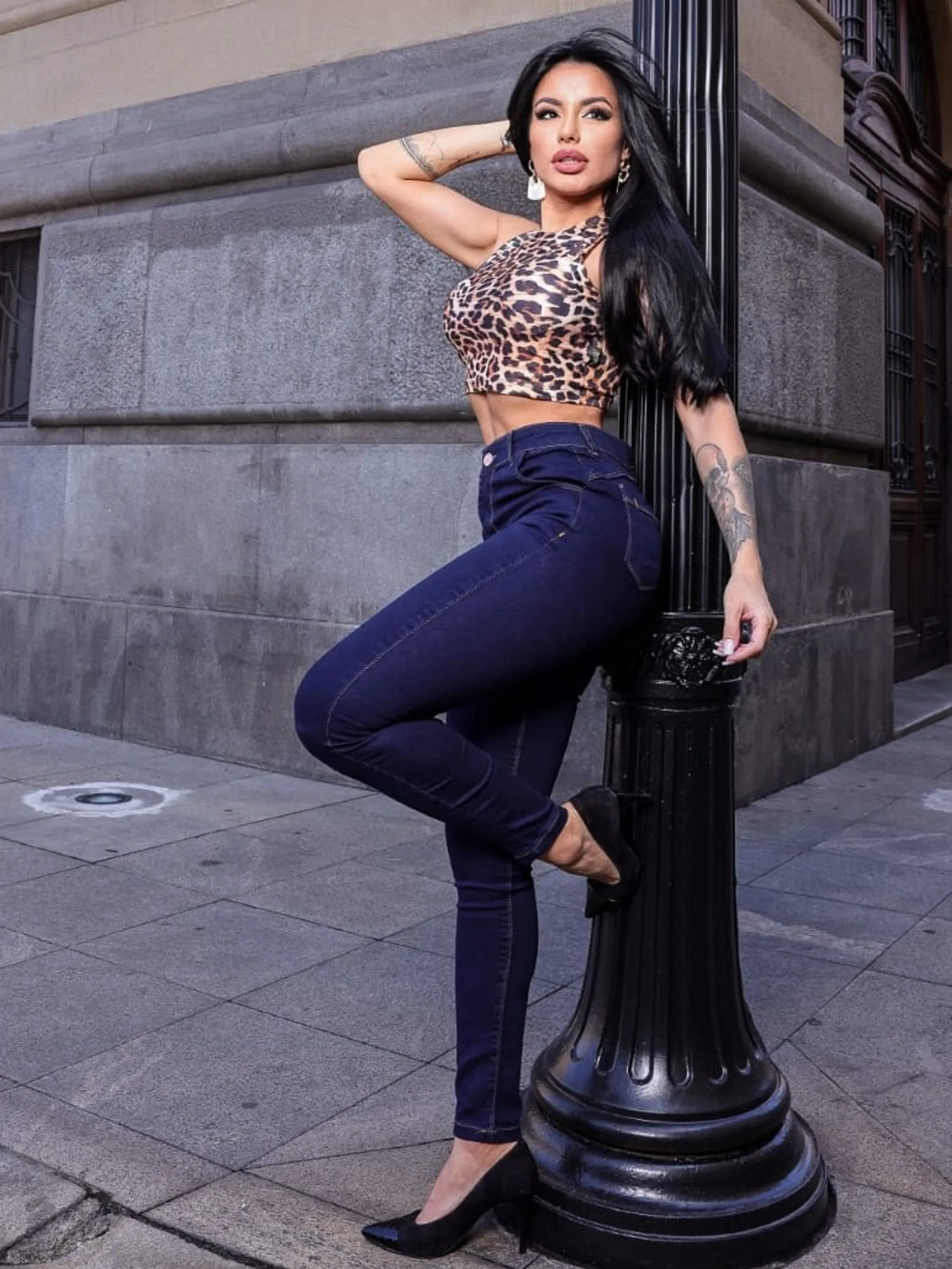 
Calça skinny lavagem escura, bem modeladora - 
Referência *612*

