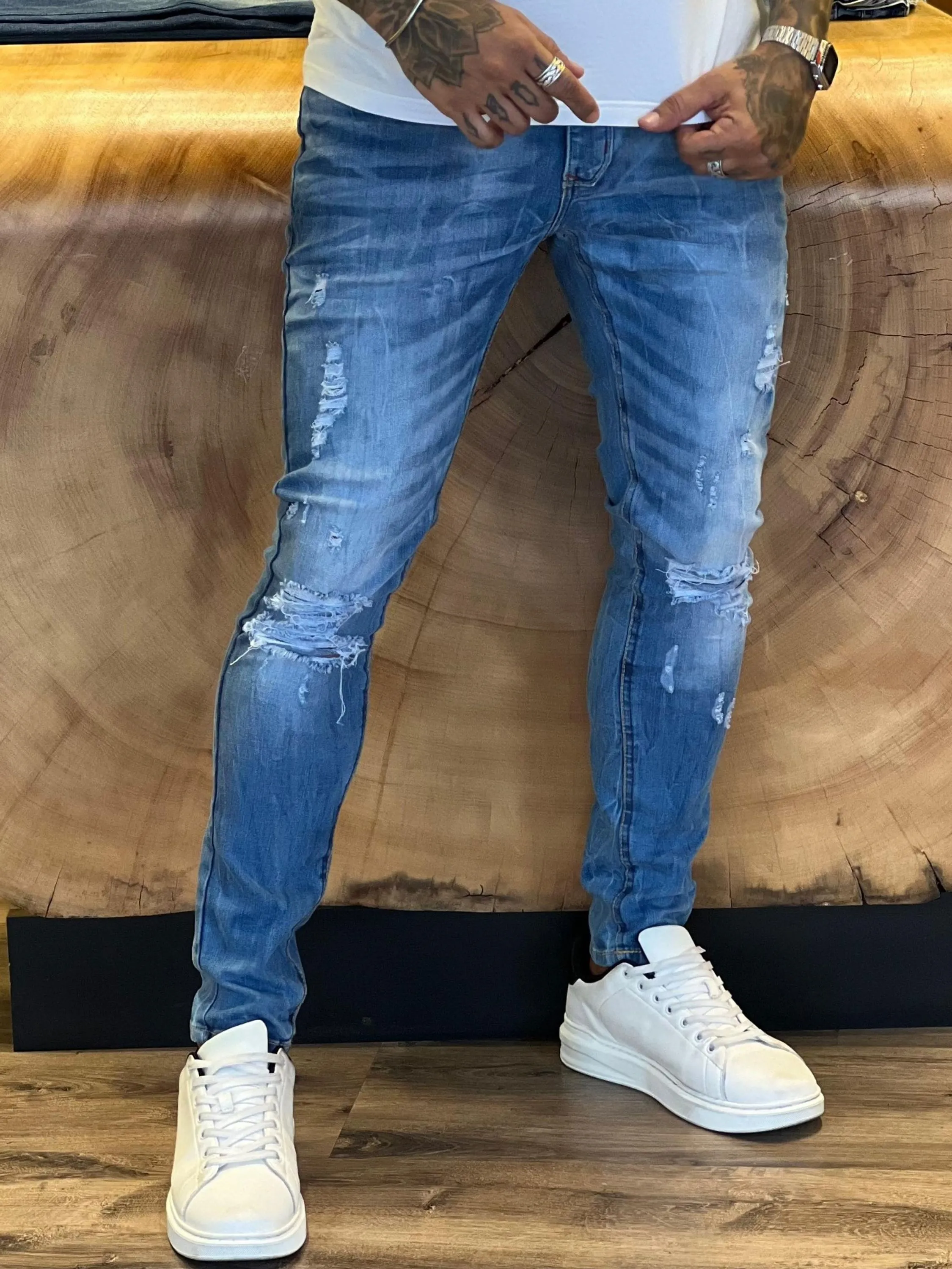 Calça Jeans Premium ,CityDenim diferenciada,destroyer alguns detalhes na peça, modelagem super skinny disponível ,  ,Jeans Premium de alta qualidade,nos tamanhos do 38 ao 48