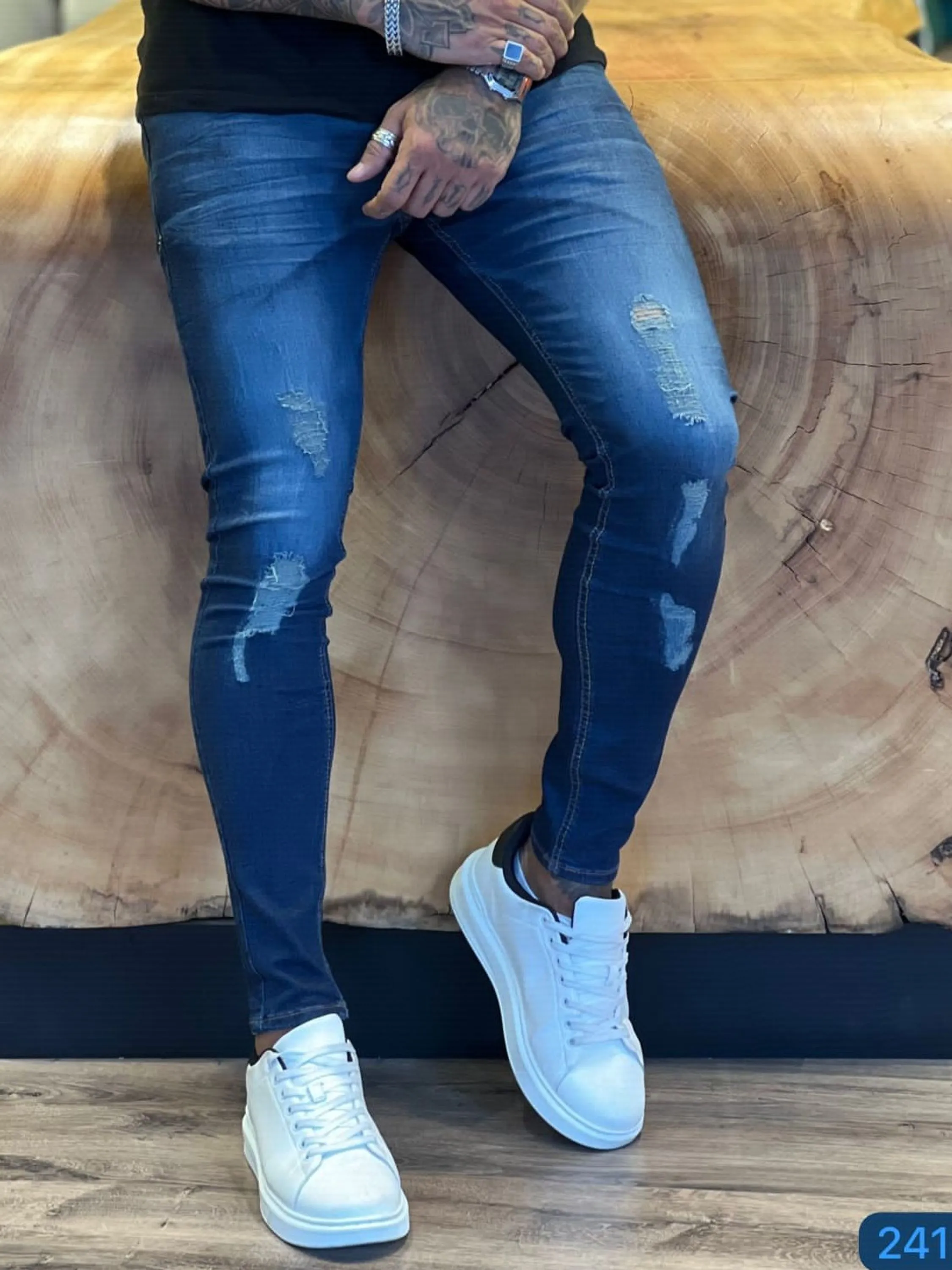 Calça Jeans Premium ,CityDenim diferenciada,destroyer alguns detalhes na peça, modelagem super skinny disponível ,  ,Jeans Premium de alta qualidade,nos tamanhos do 38 ao 48