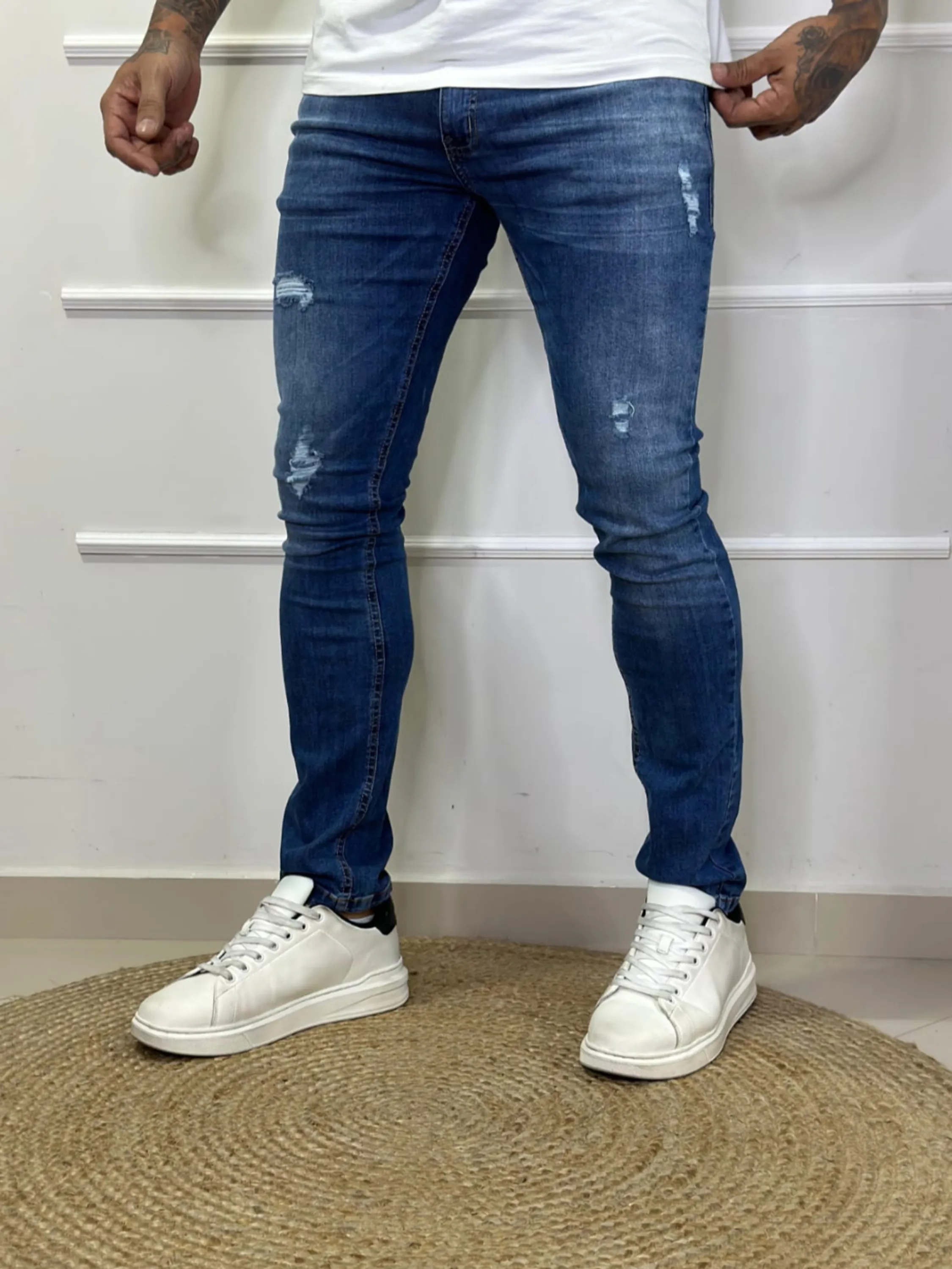 calça jeans masculina modelo superskinny no atacado