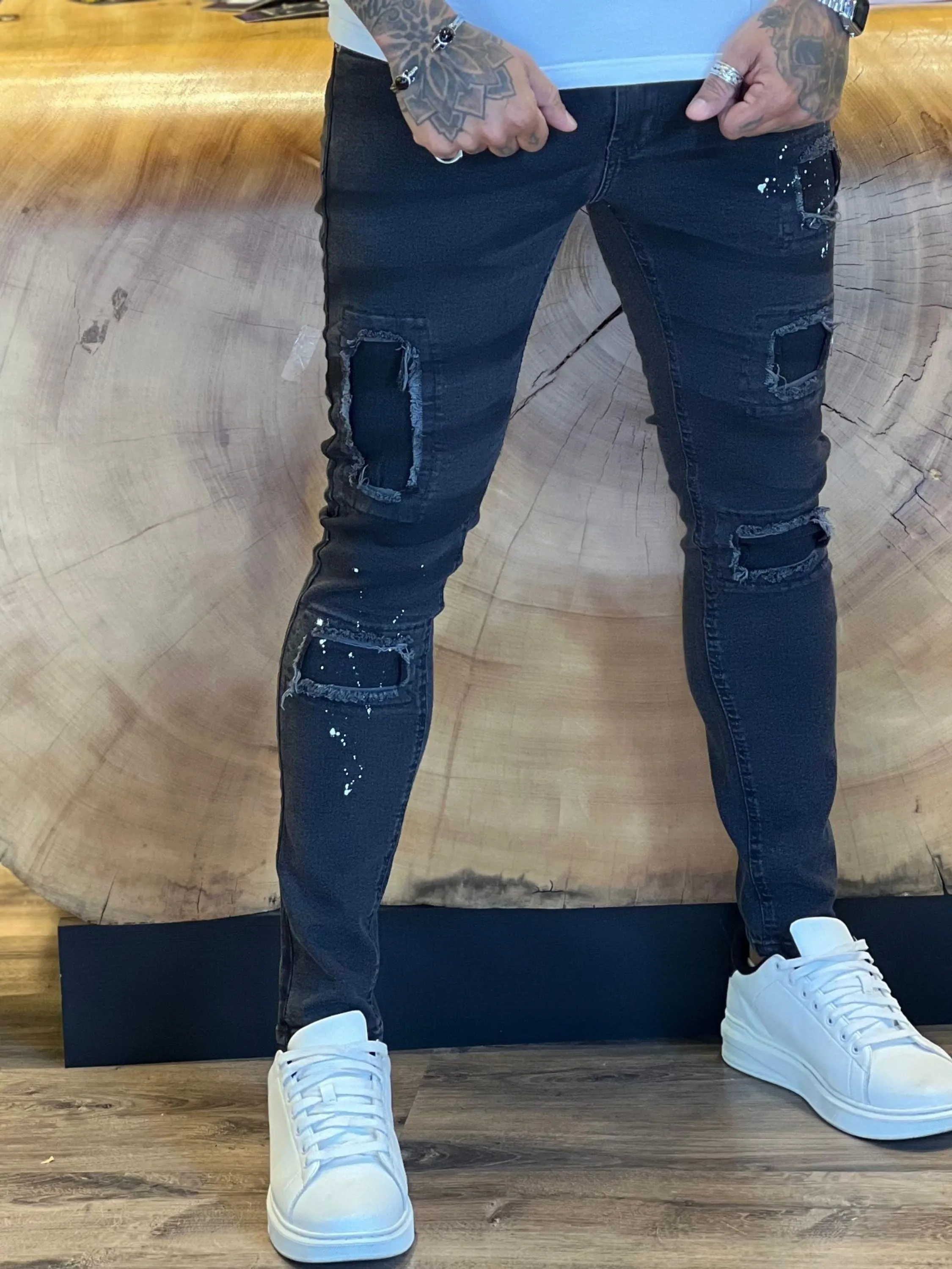 Calça Jeans Premium ,preta Black,CityDenim diferenciada,destroyer alguns detalhes na peça, modelagem super skinny disponível ,  ,Jeans Premium de alta qualidade,nos tamanhos do 38 ao 48