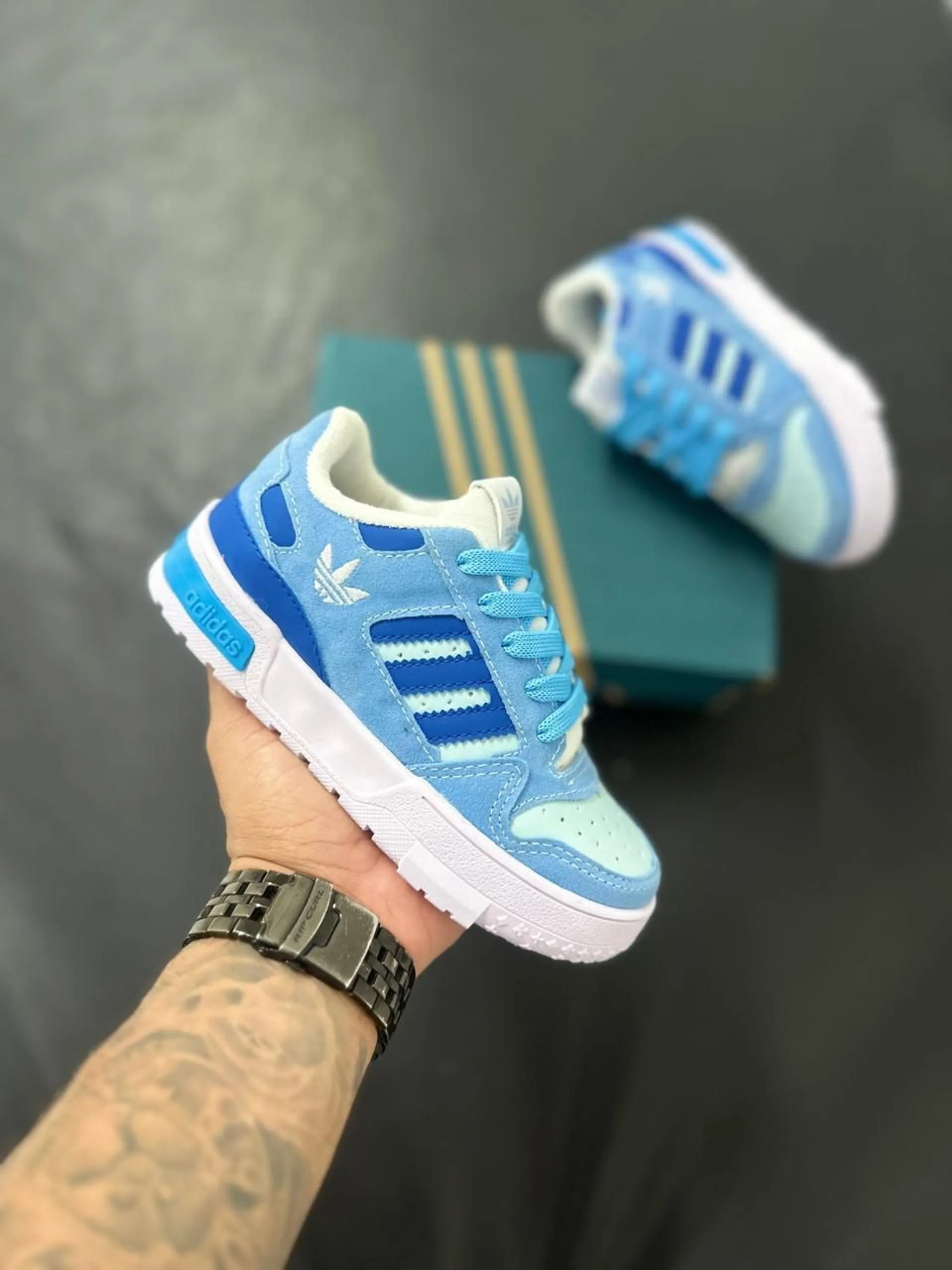 Adidas fórum infantil 
Disponível - 26 ao 33
