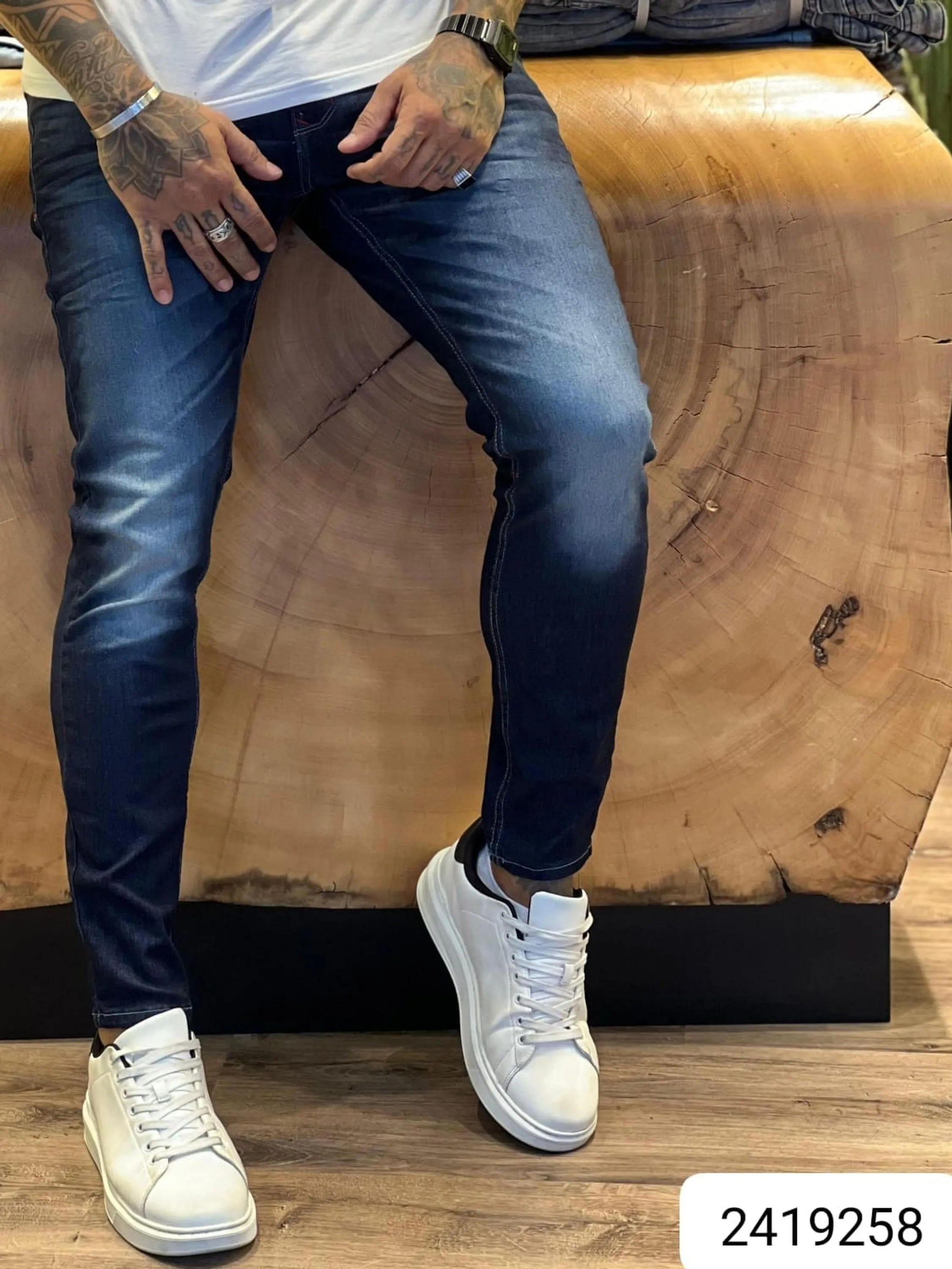 Calça Jeans Premium ,CityDenim diferenciada,destroyer alguns detalhes na peça, modelagem super skinny disponível ,  ,Jeans Premium de alta qualidade,nos tamanhos do 38 ao 48