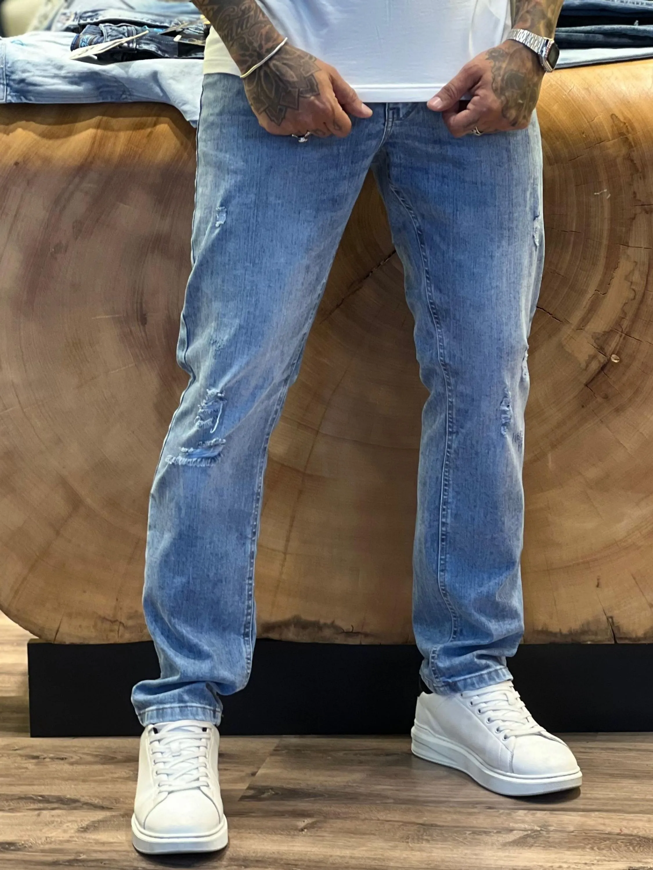 Calça Jeans Premium ,CityDenim diferenciada,destroyer alguns detalhes na peça, modelagem super skinny disponível ,  ,Jeans Premium de alta qualidade,nos tamanhos do 38 ao 48