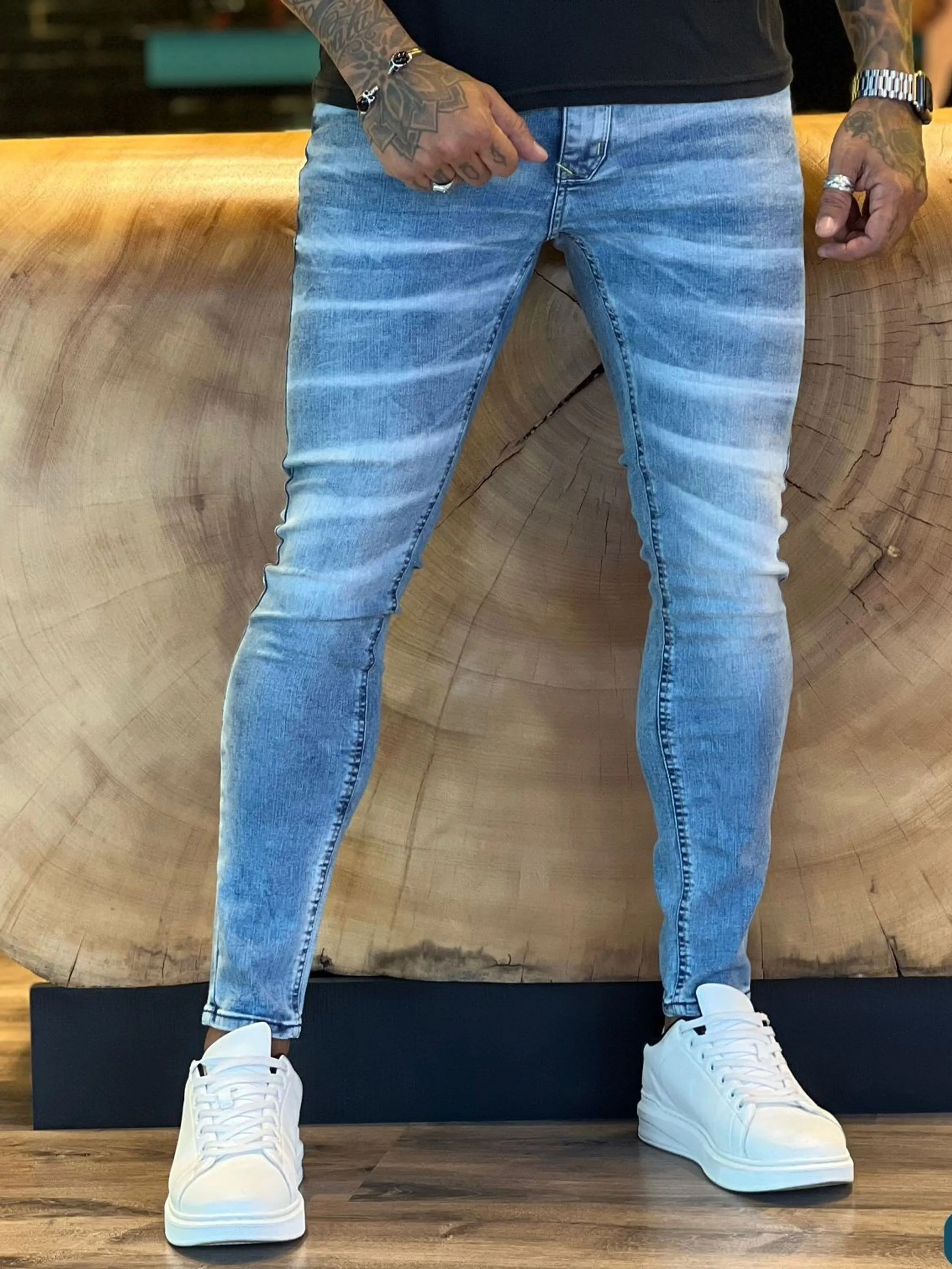 Calça Jeans Premium ,CityDenim diferenciada,destroyer alguns detalhes na peça, modelagem super skinny disponível ,  ,Jeans Premium de alta qualidade,nos tamanhos do 38 ao 48