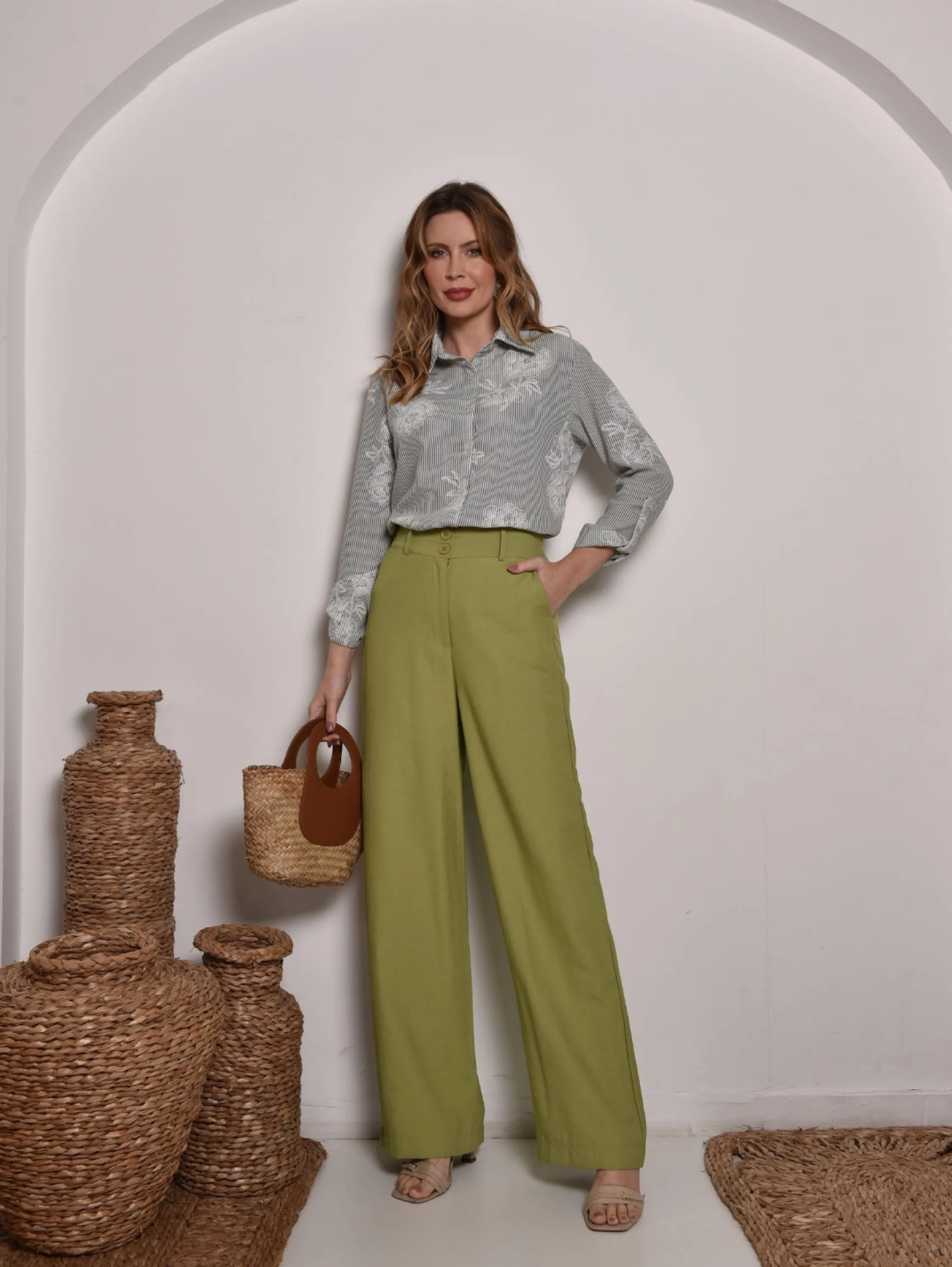 Camisa Cenarium cambraia listrado floral