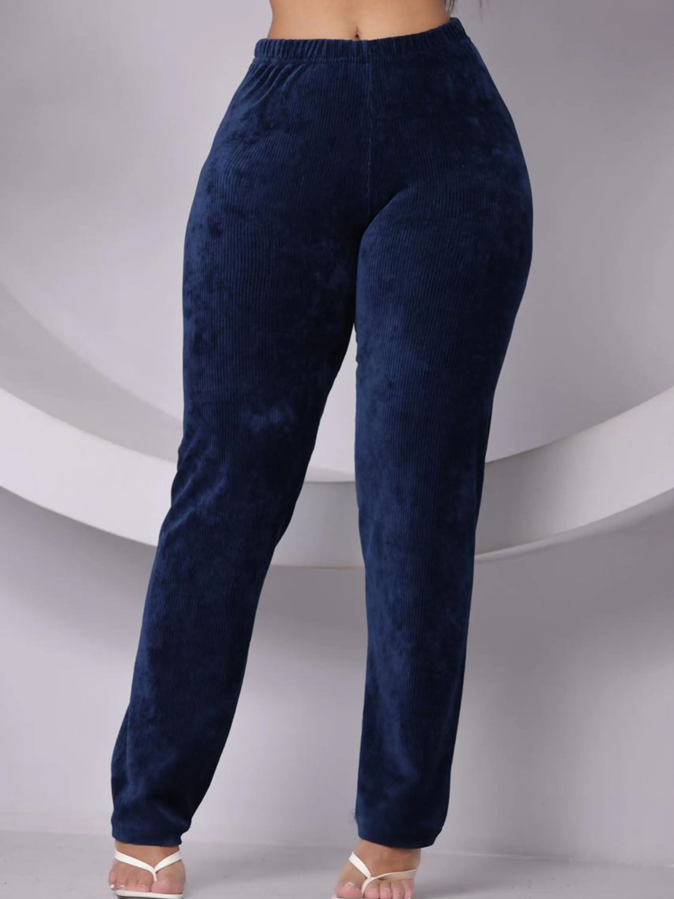Calça Reta Feminina de Veludo Cotelê Cintura Alta
