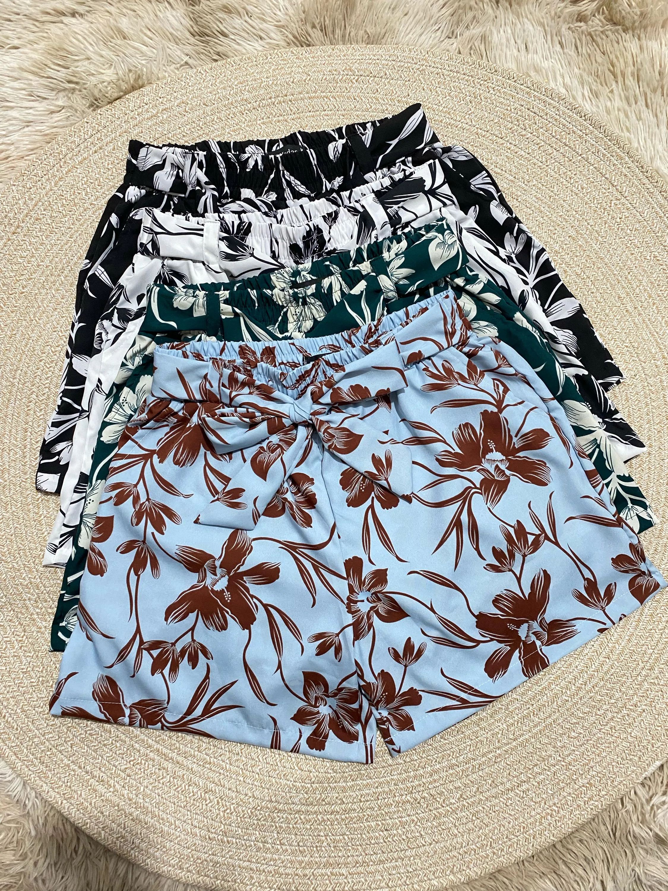 Short de amarrar estampada tecido crepinho