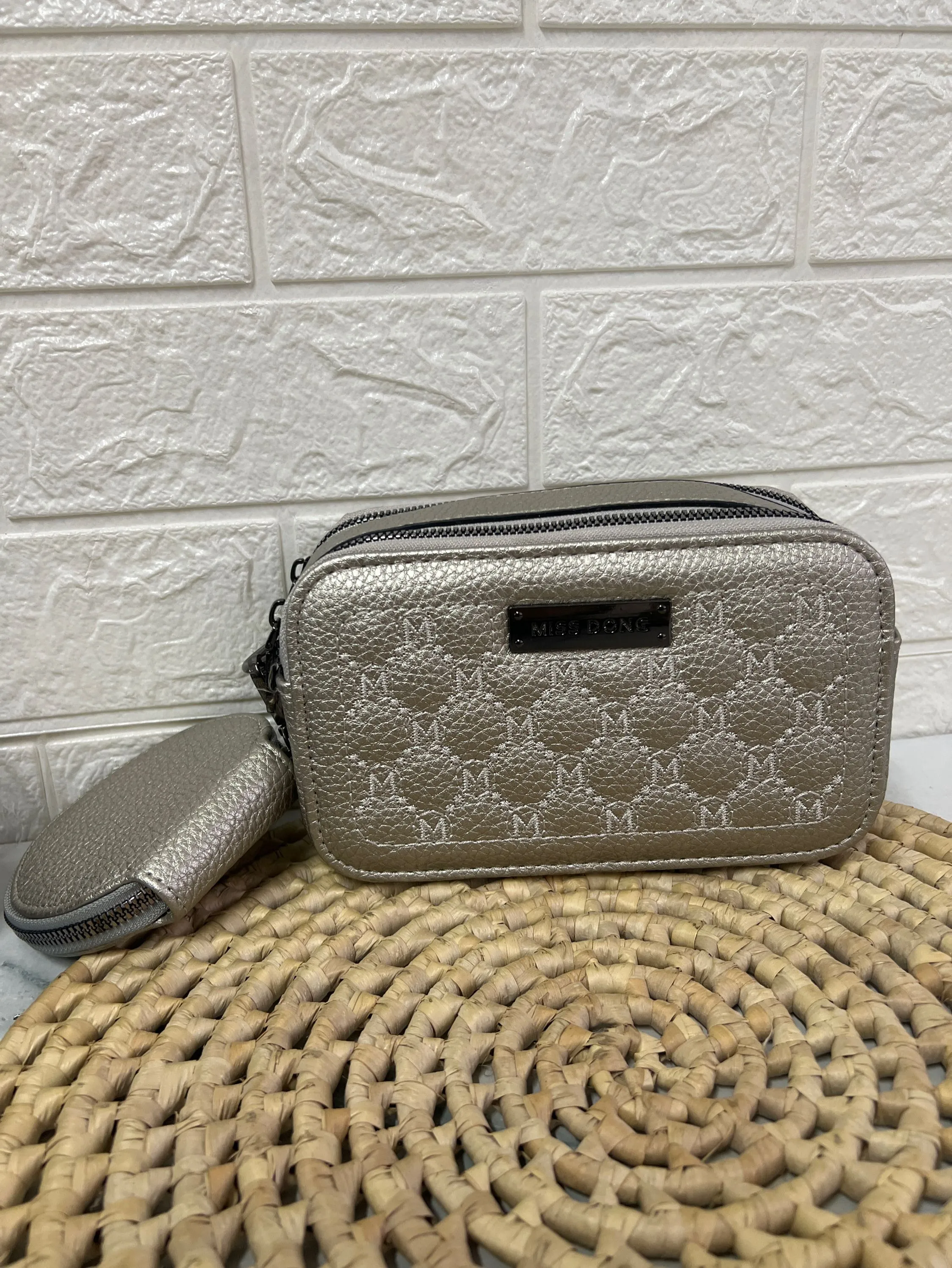 Bolsa pequena cabe celular DB1164