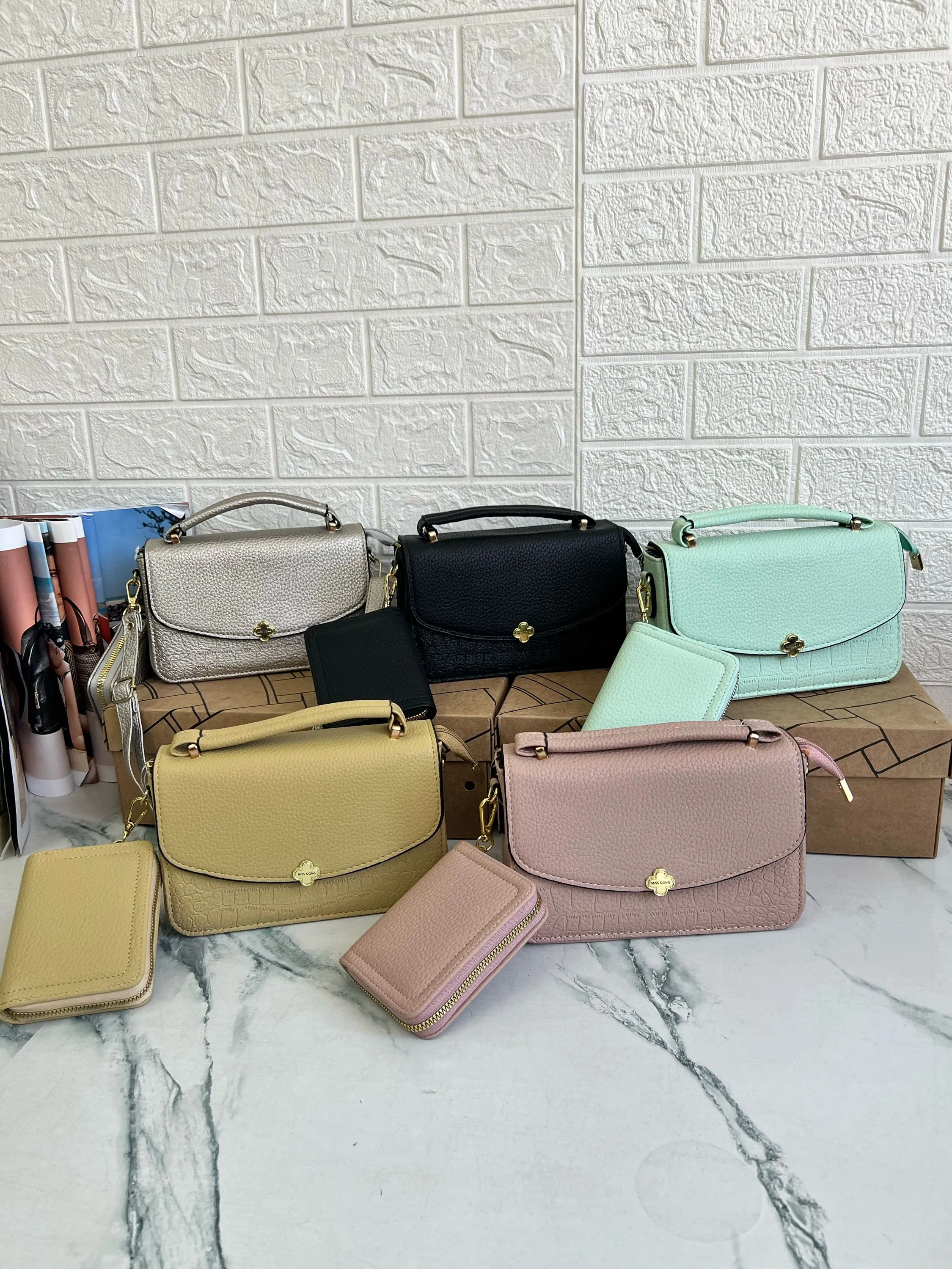 Bolsa pequena transversal com carteira DB1114