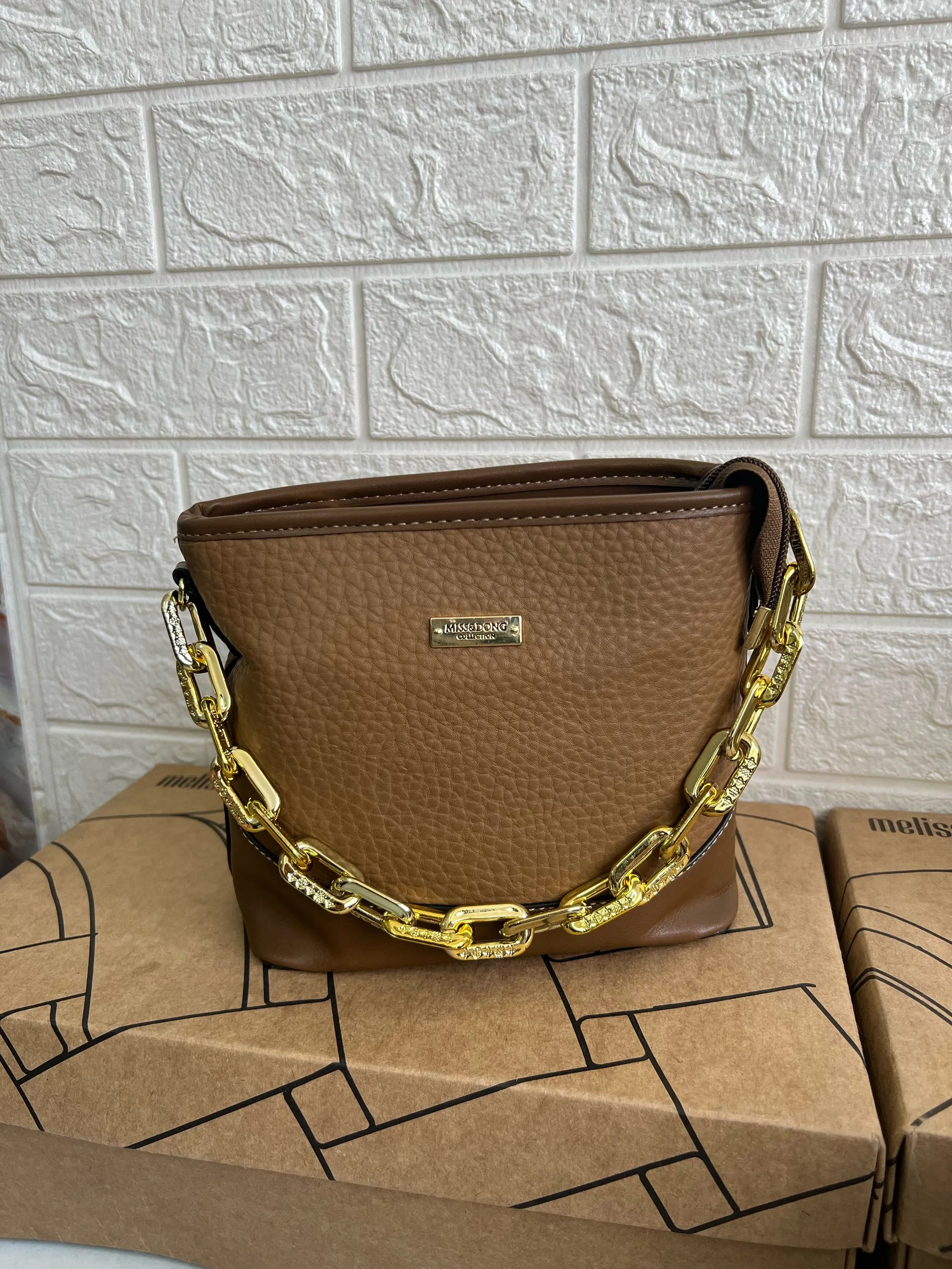 Bolsa feminina alça de mão e transversal