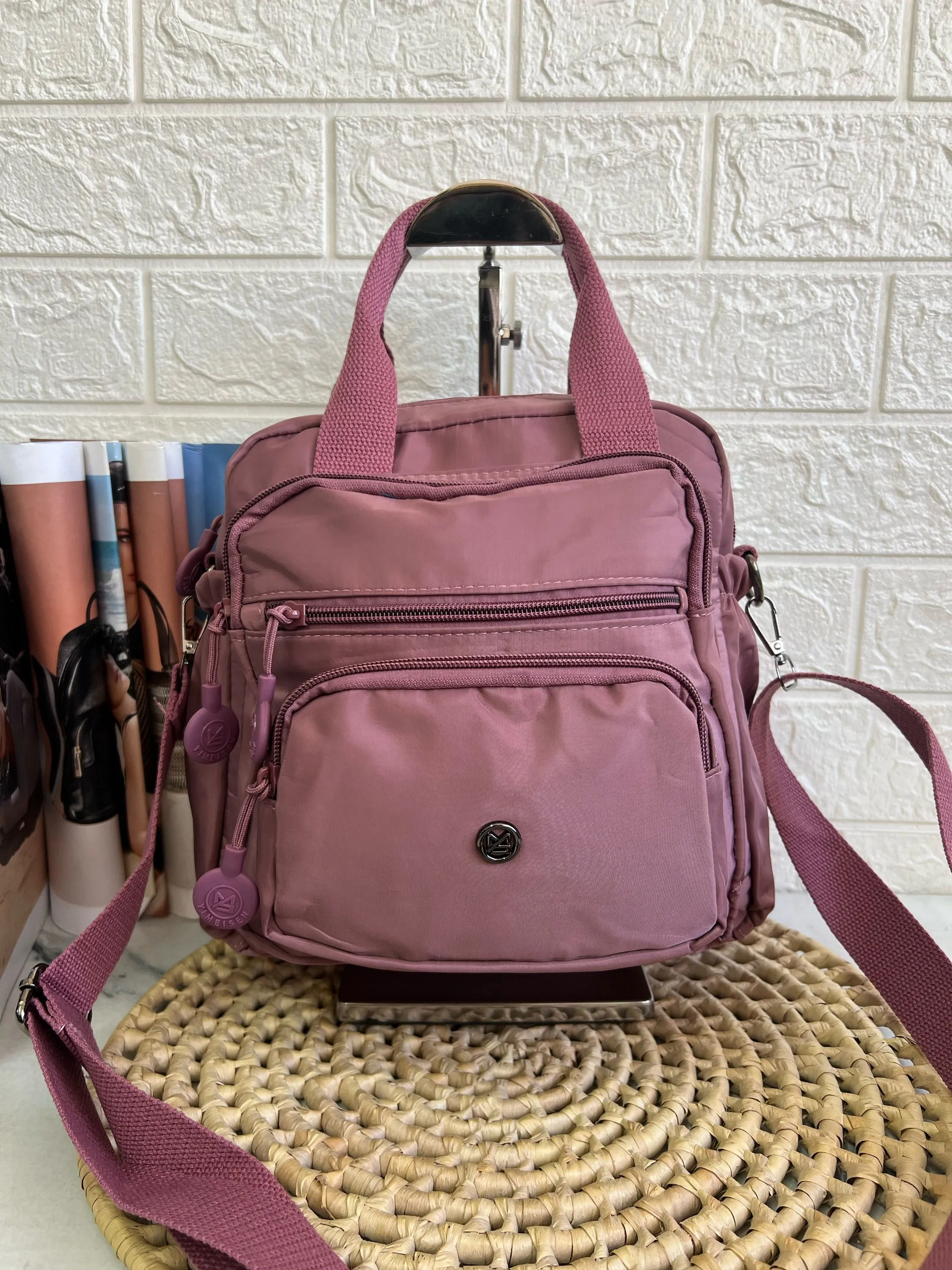 Bolsa transversal vira mochila8001