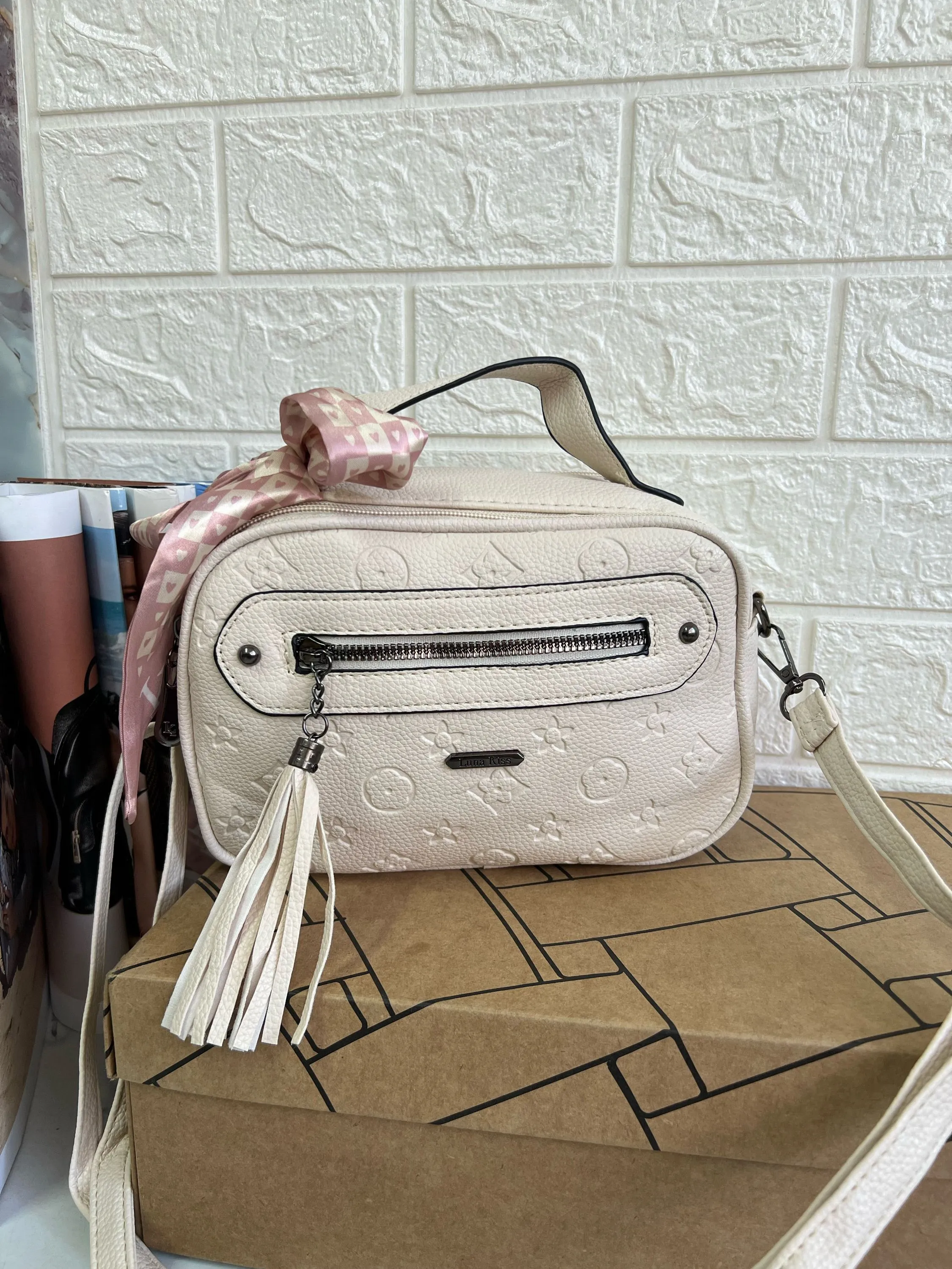 Bolsa feminina de mão e transversal LK12266