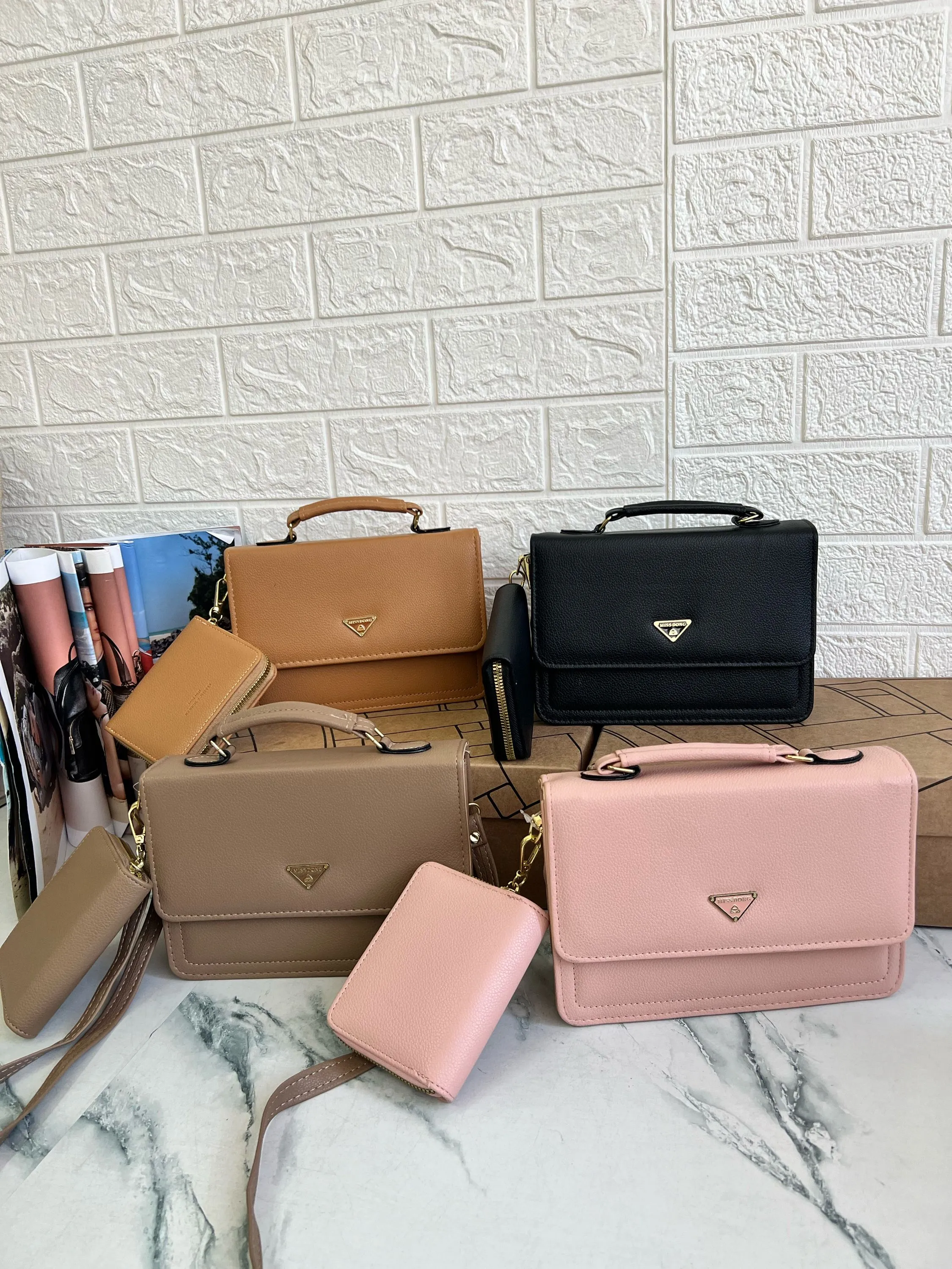 Bolsa pequena transversal com carteira DB-1060