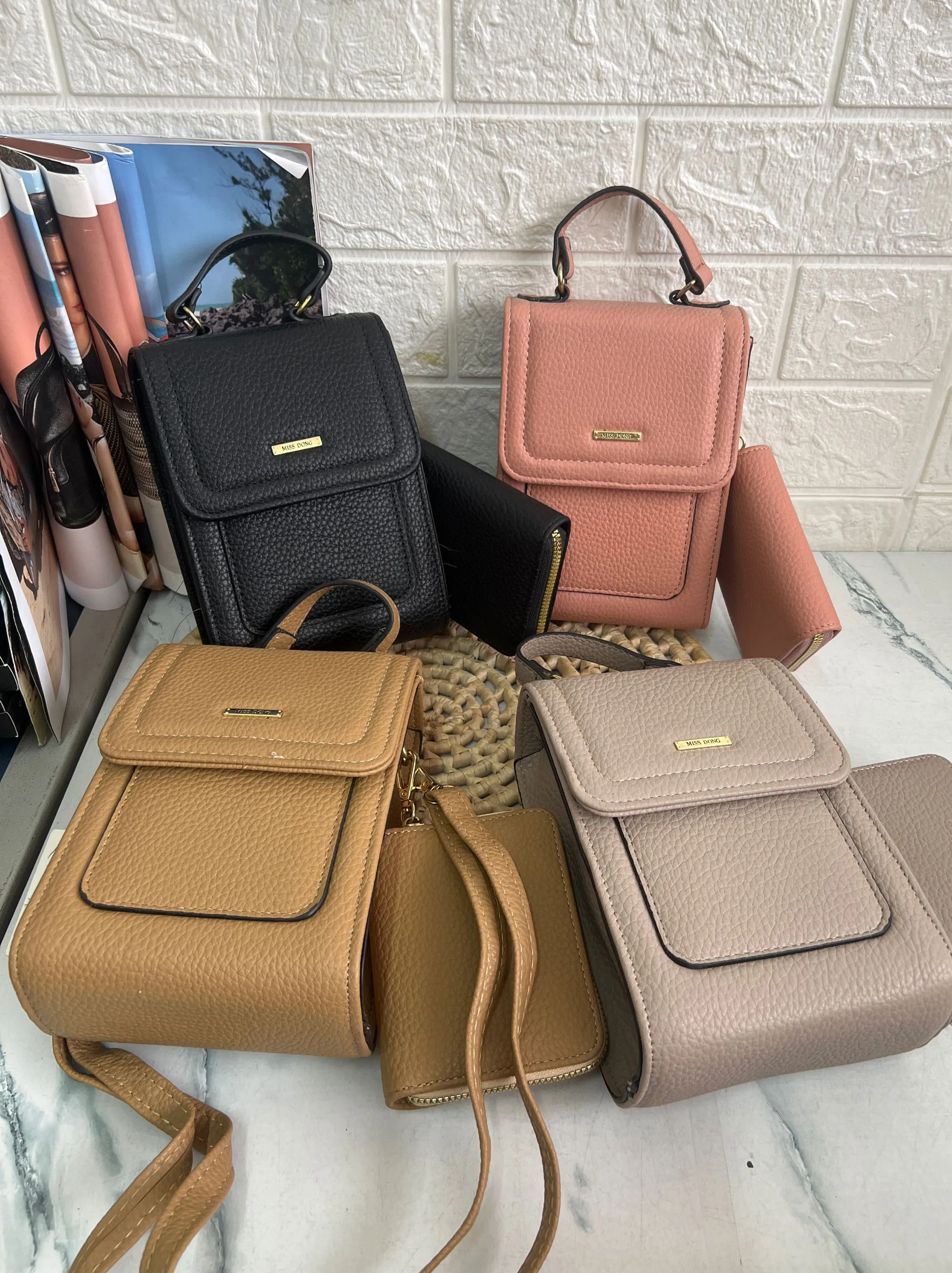 Bolsa pequena cabe celular com carteira DB-871