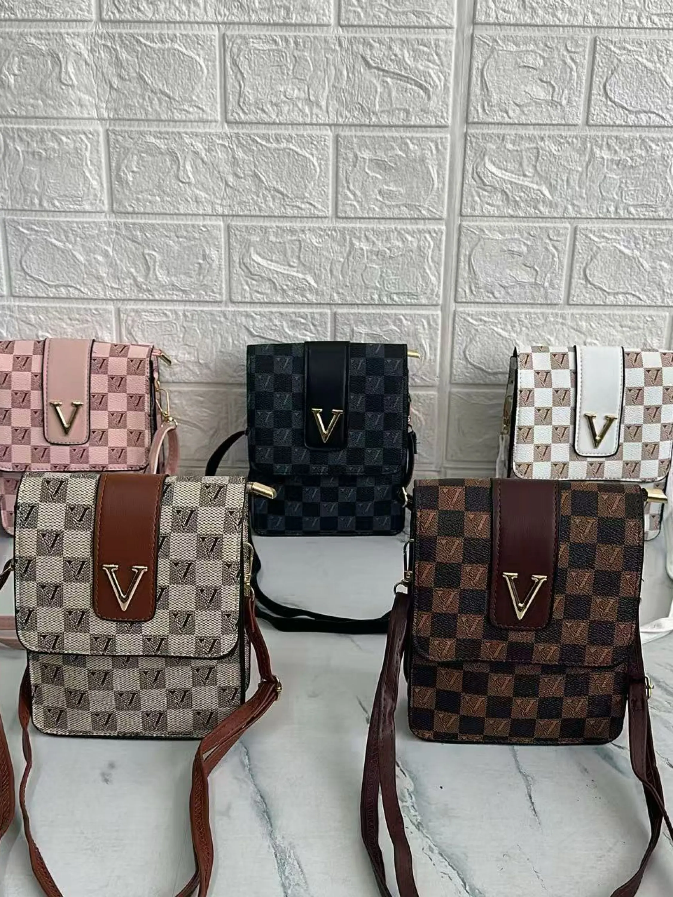 Bolsa feminina pequena cabe celular 2025-32