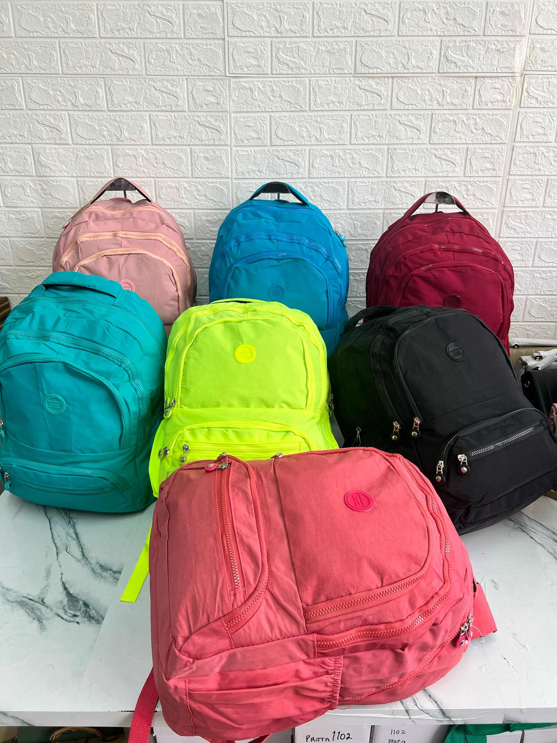 Mochila feminina grande escolar ou trabalhar 8831