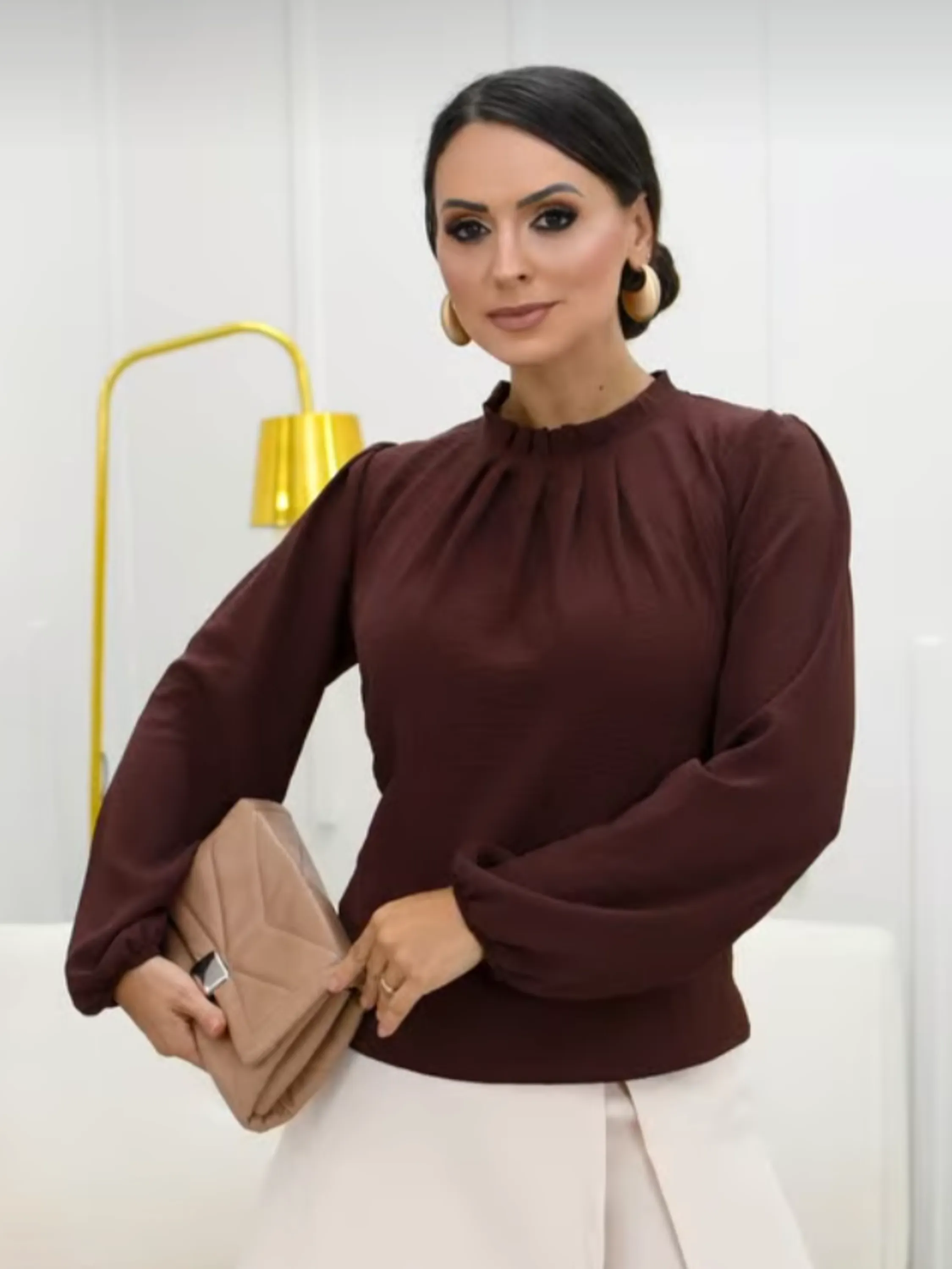Blusa Feminina Manga Longa com Gola ⭐