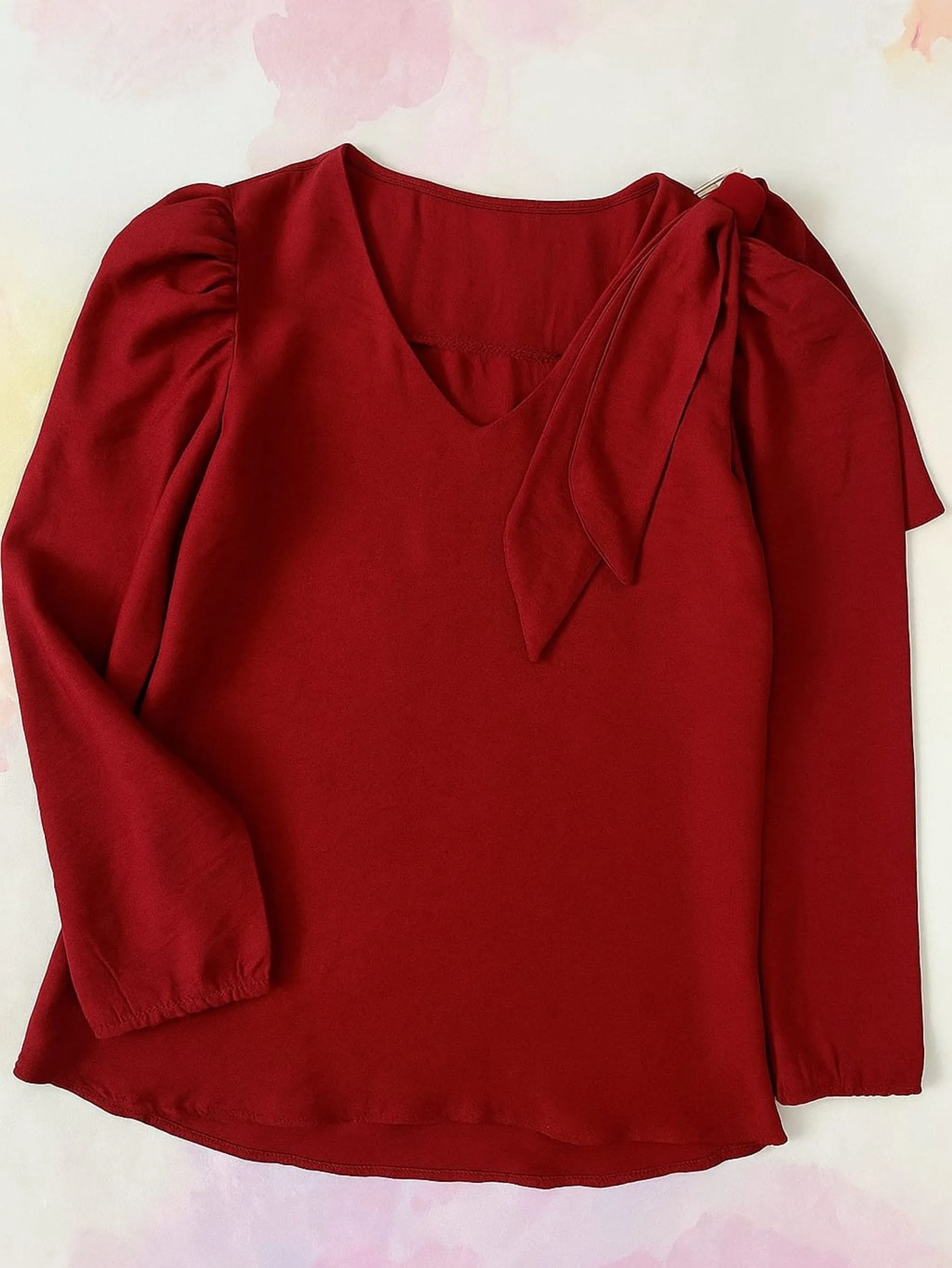 Blusa Feminina Manga Longa com Laço no Ombro ⭐