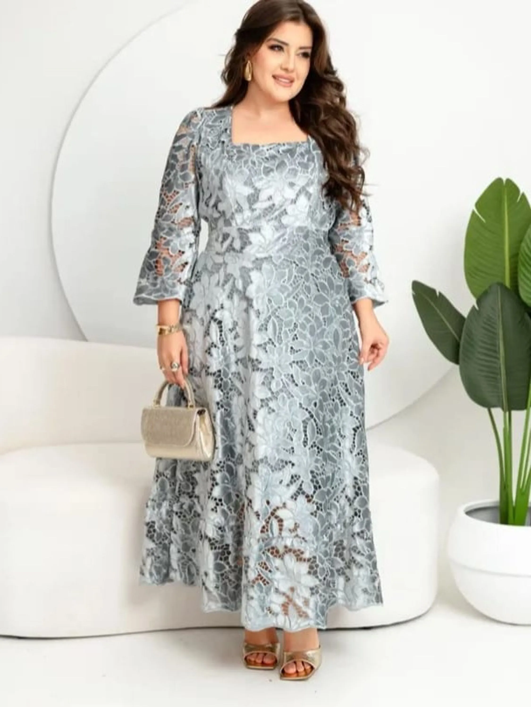 Vestido Richelieu no Veludo Forrado ⭐