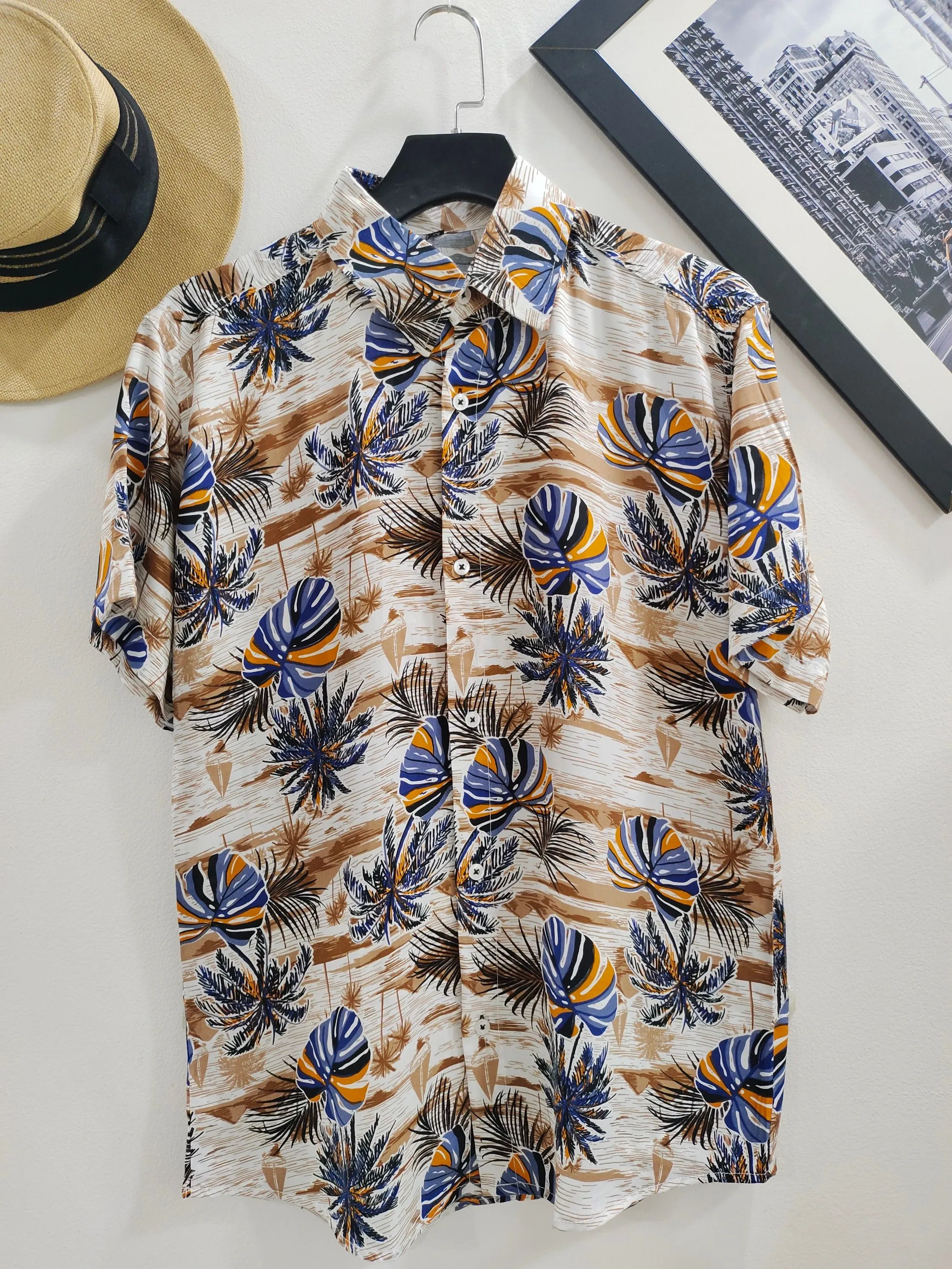 Camisa Floral Havaiana Praia Verão Masculino Manga Curta De Botão Tecido100% Viscose  encolhe um pouquinh