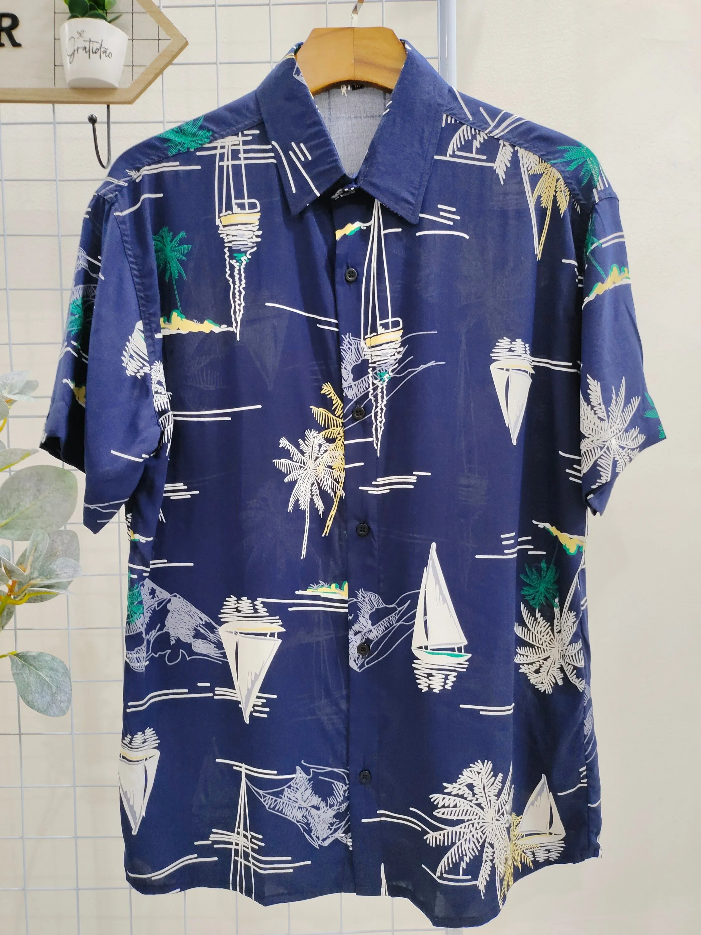 Camisa Floral Havaiana Praia Verão Masculino Manga Curta De Botão Tecido100% Viscose encolhe um pouquinho