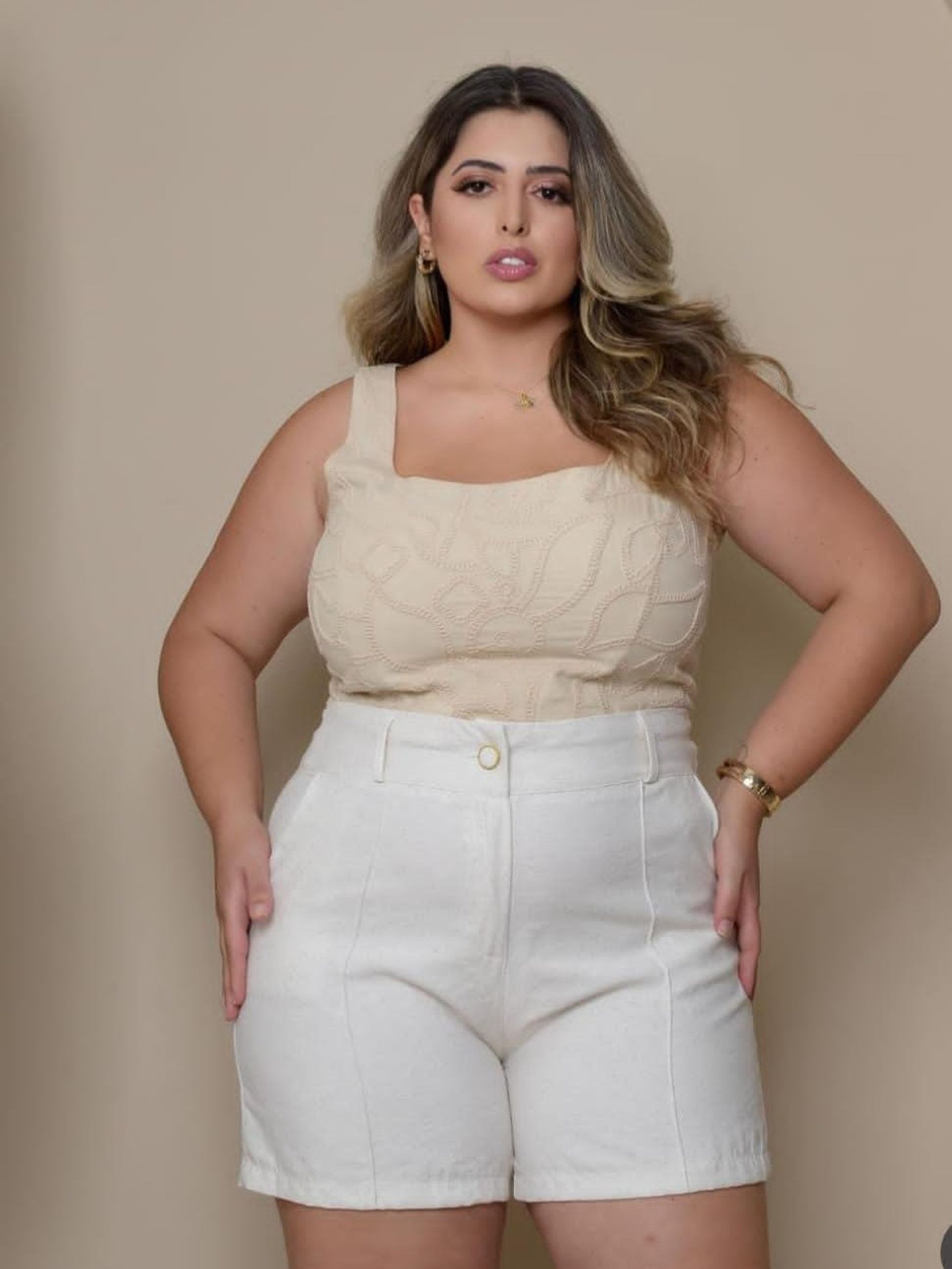 Shorts feminino alfaiataria