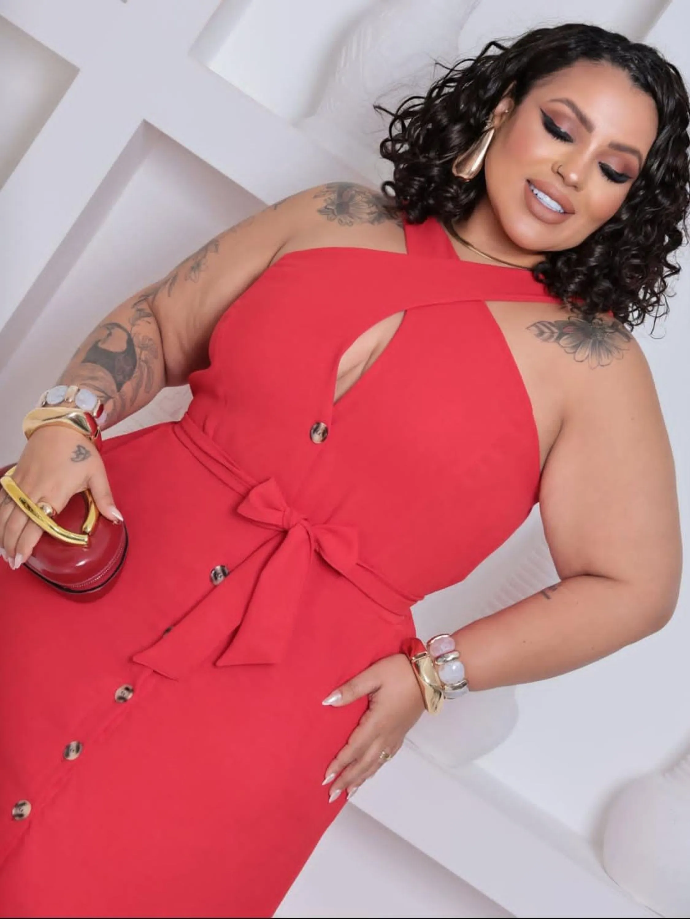 Vestido plus size com forro