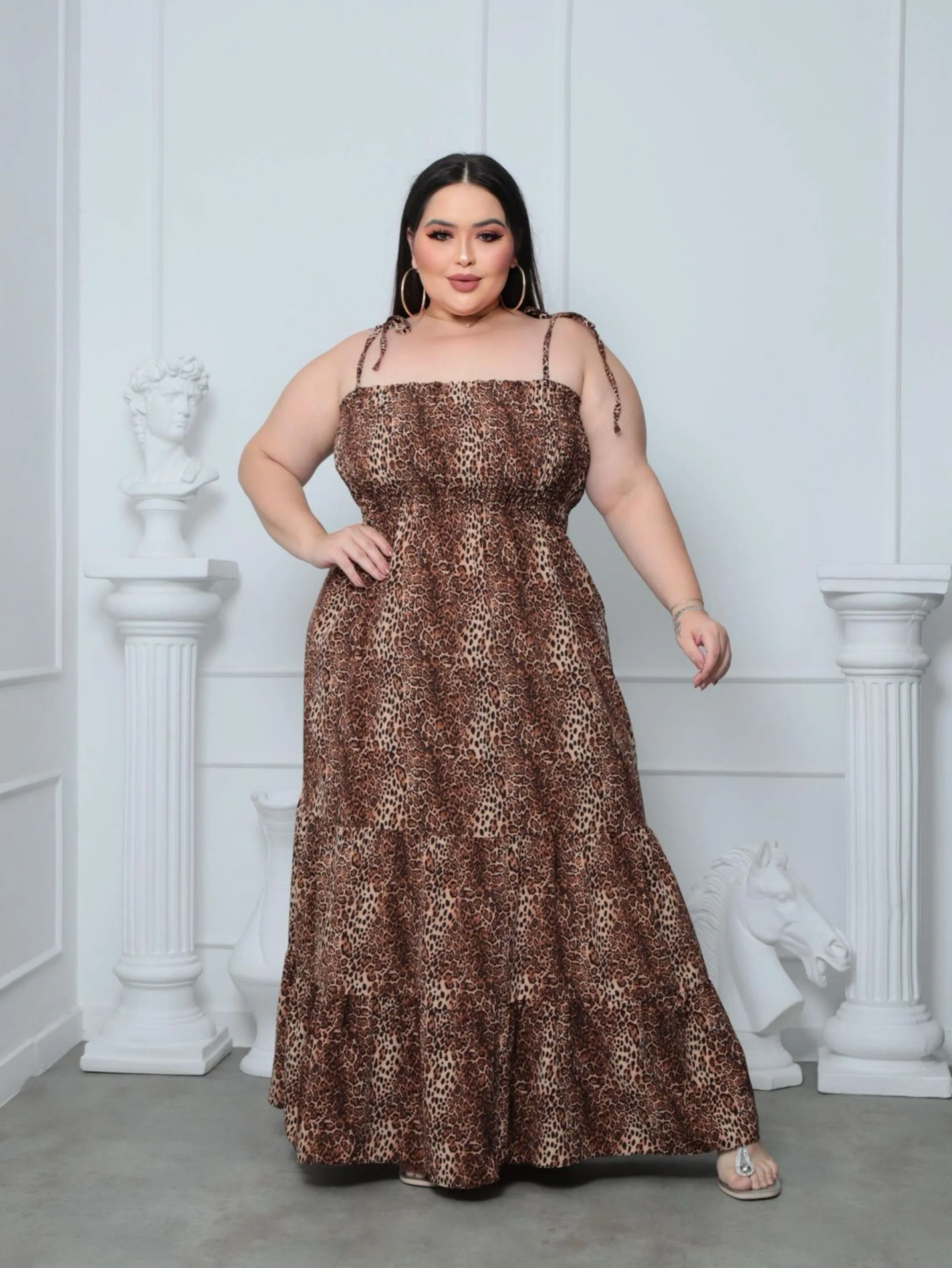 Vestido longo alcinha plus size tecido Duna linho até 52