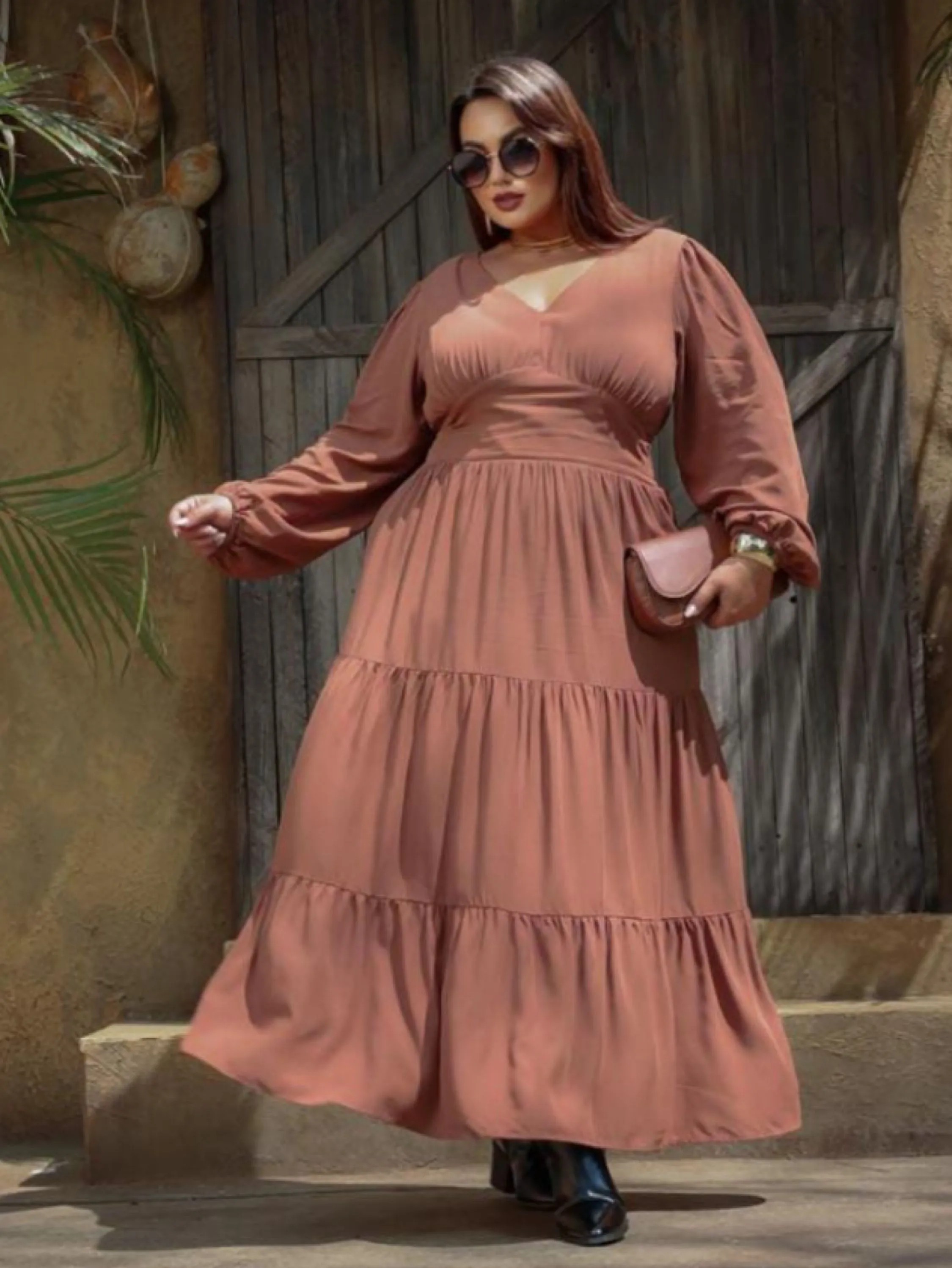 Vestido Vini manga longa Plus size tecido viscolinho