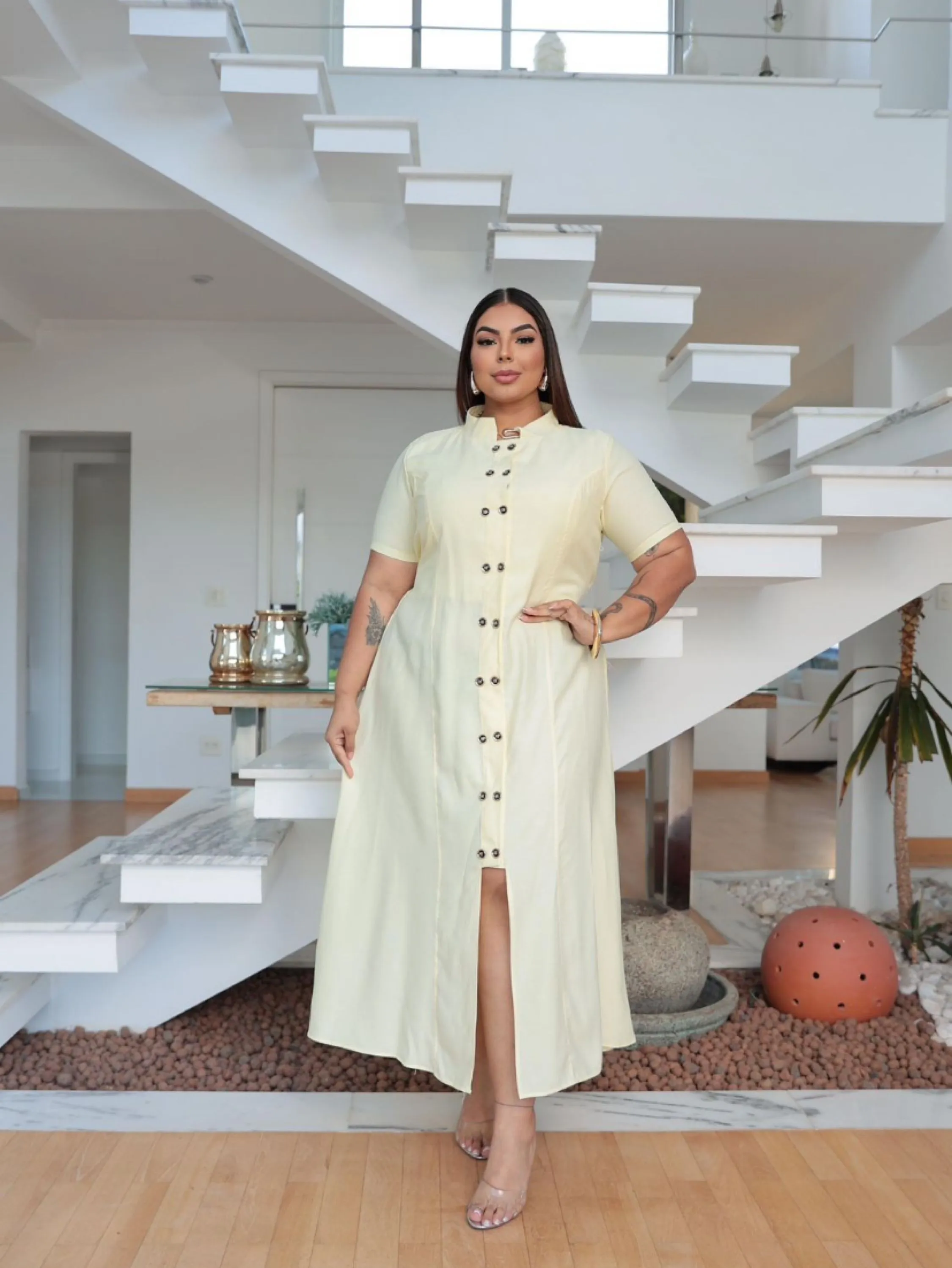 Chamise midi  botões duplo gola de padre plus size