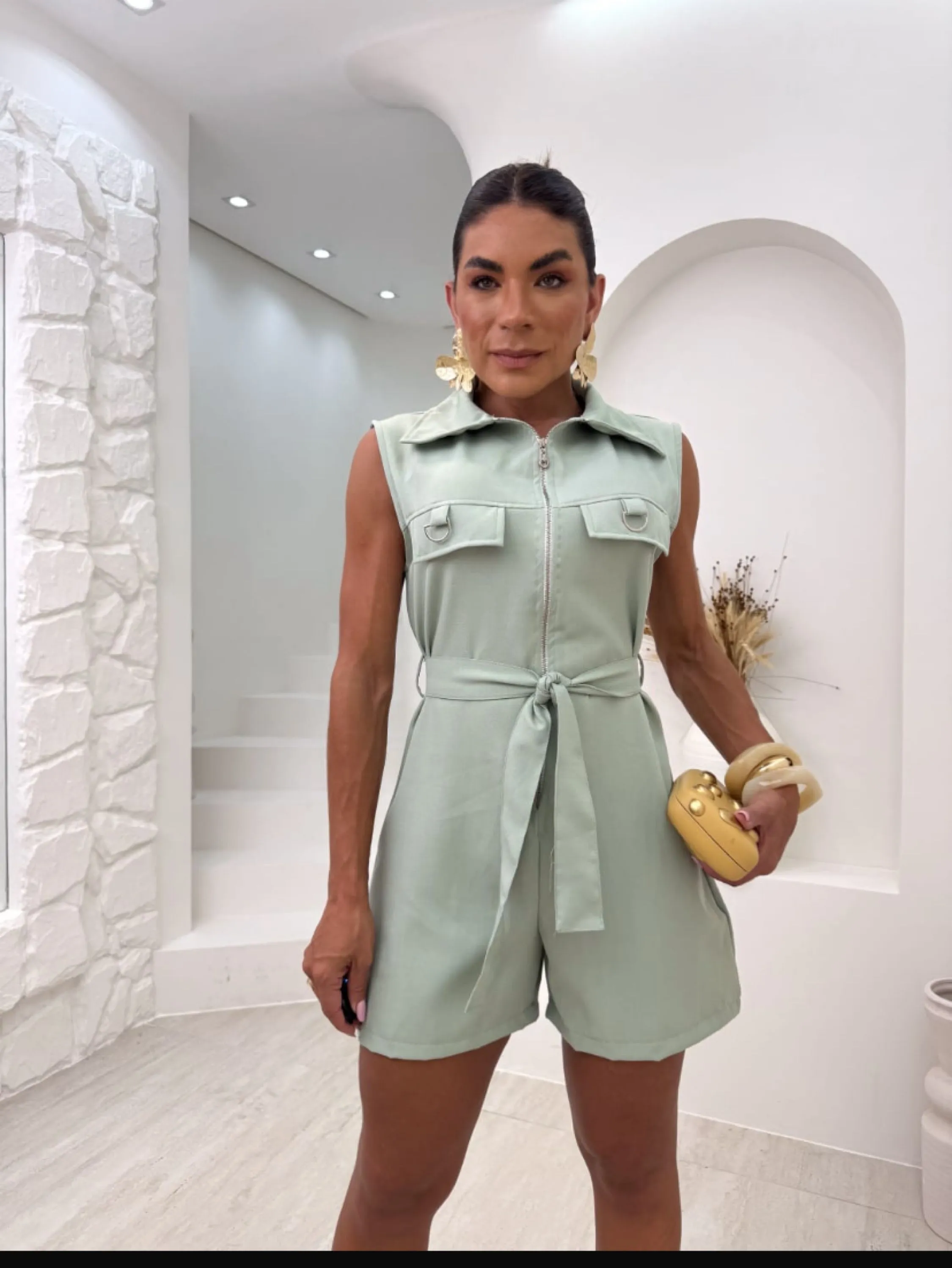 Macaquinho Renata curto em alfaiataria