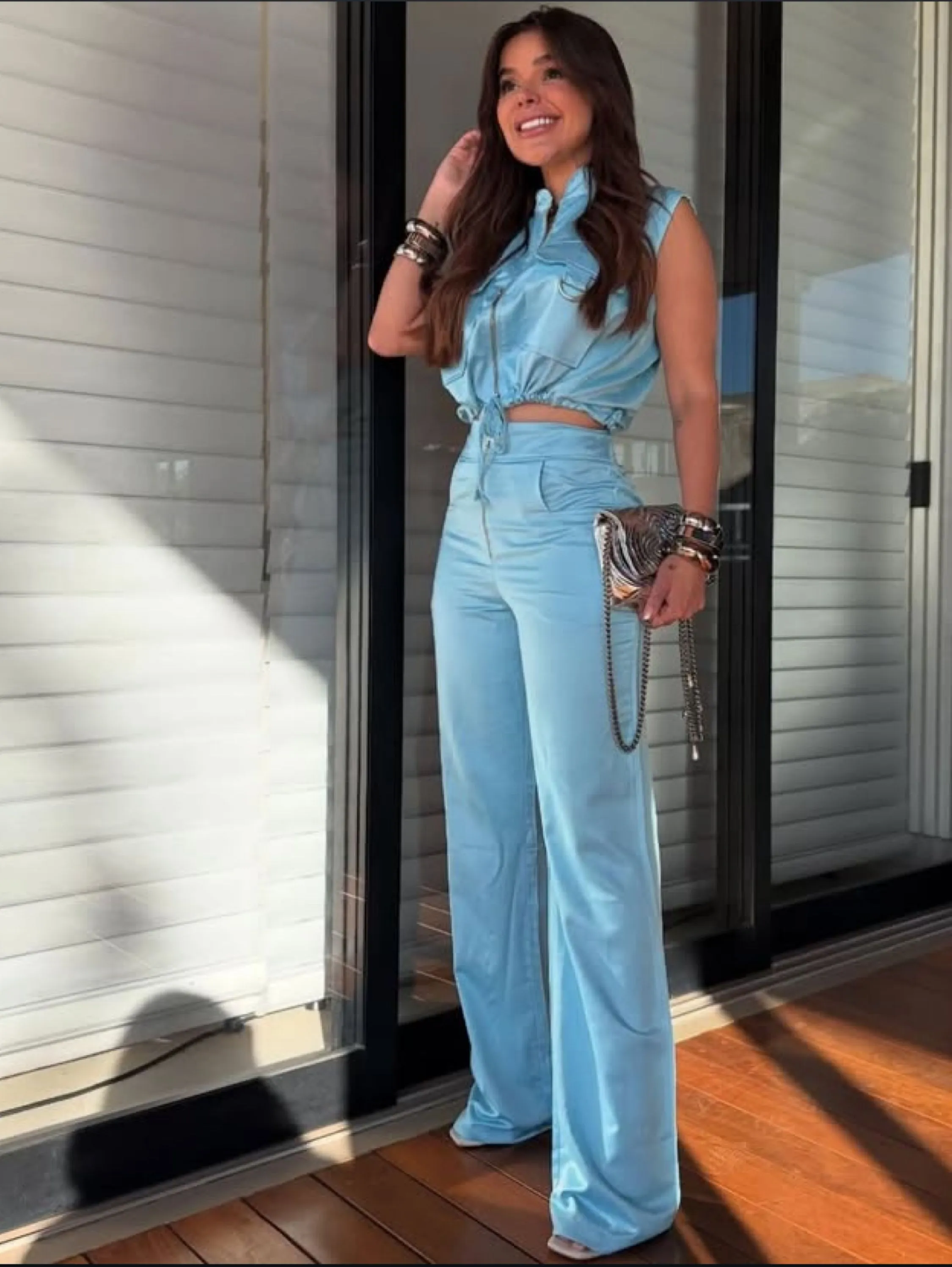 Conjunto Pantalona com bolsos e colete tecido marrante