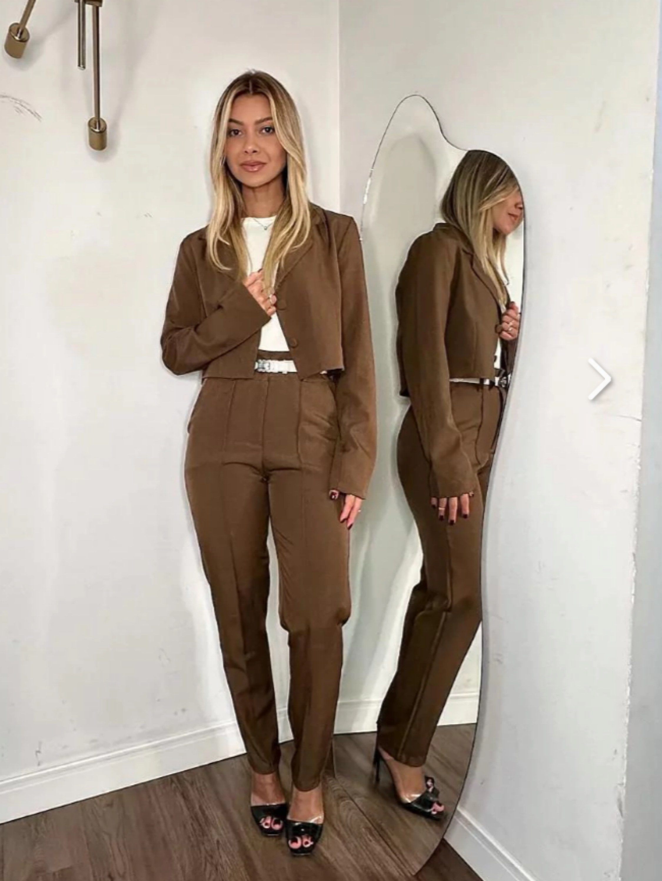 Conjunto calça skinny e Blazer