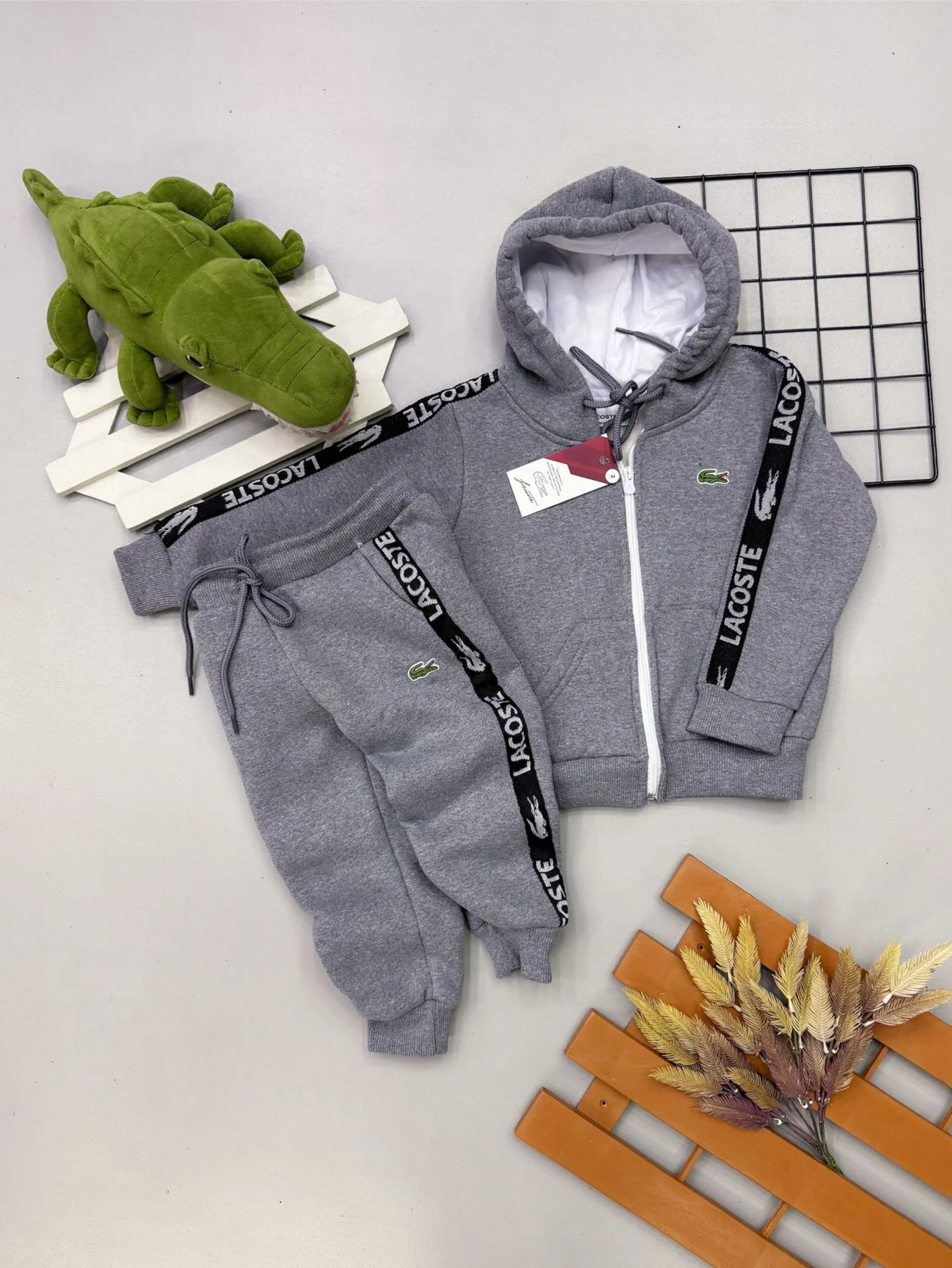 Conjunto de moletom Lacoste 3 cabos infantil/juvenil