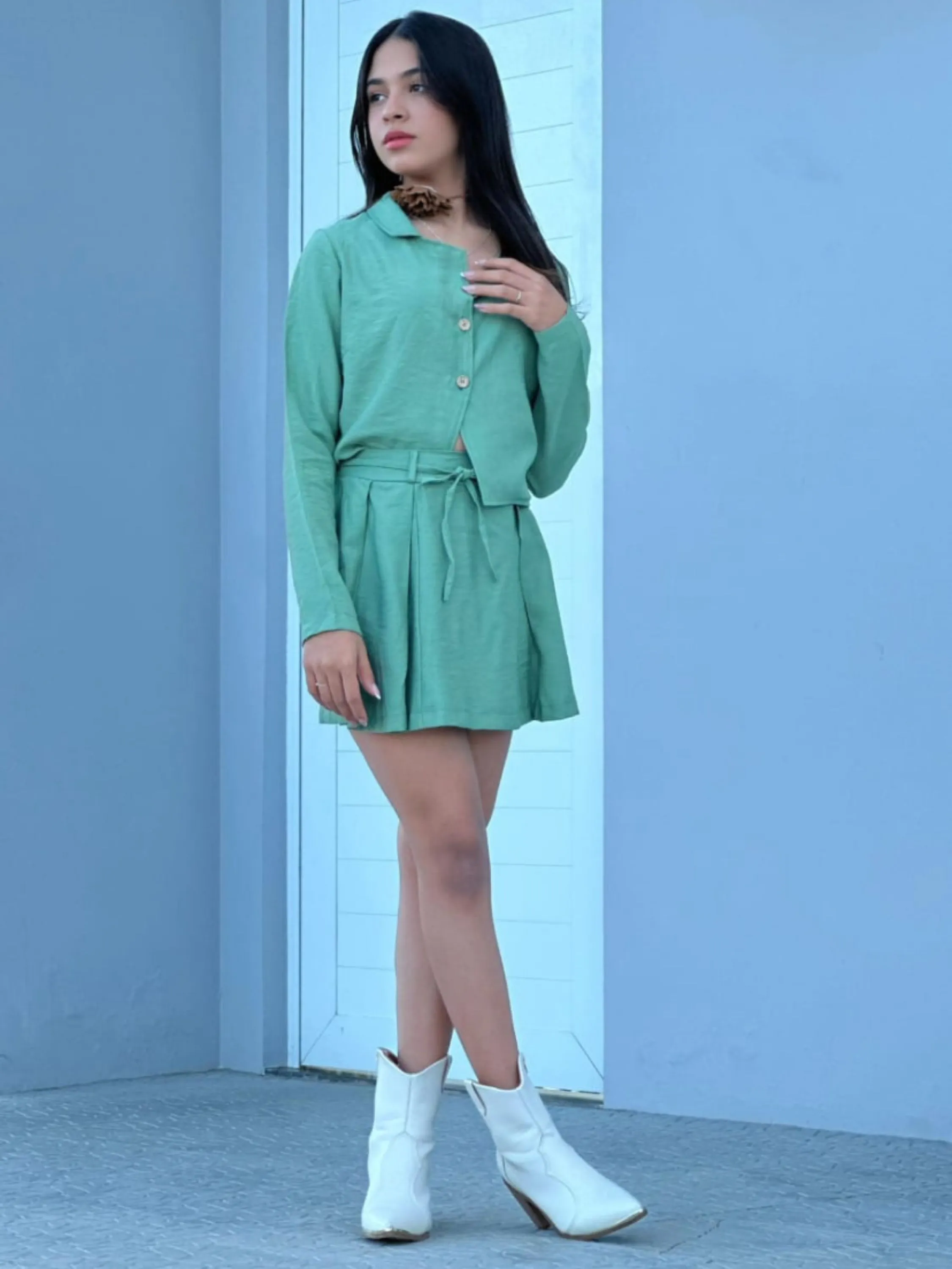 Conjunto shorts saia e blazer juvenil tecido sensorial